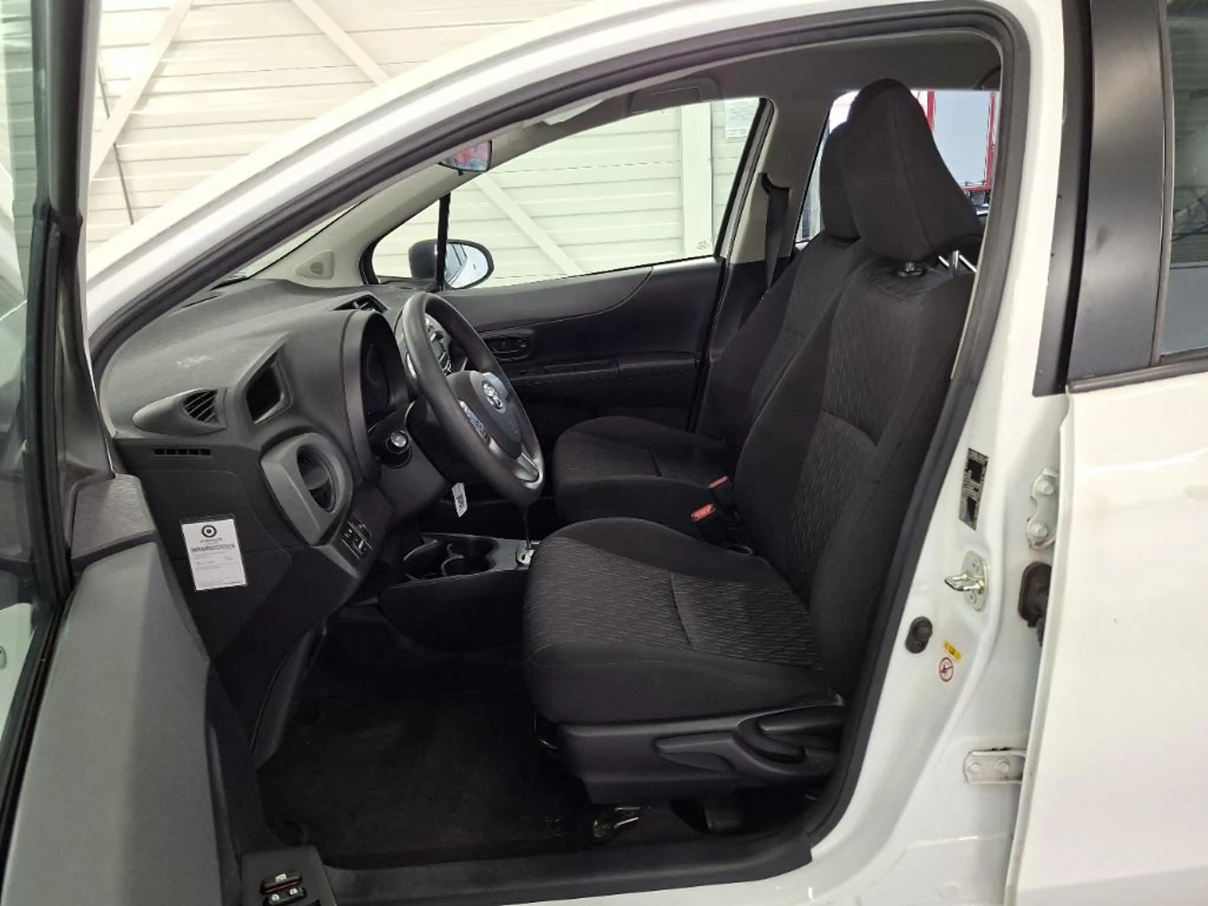 Toyota Yaris 1.5 Full Hybrid Comfort Automaat 1e Eig. 79.800 km — photo 5