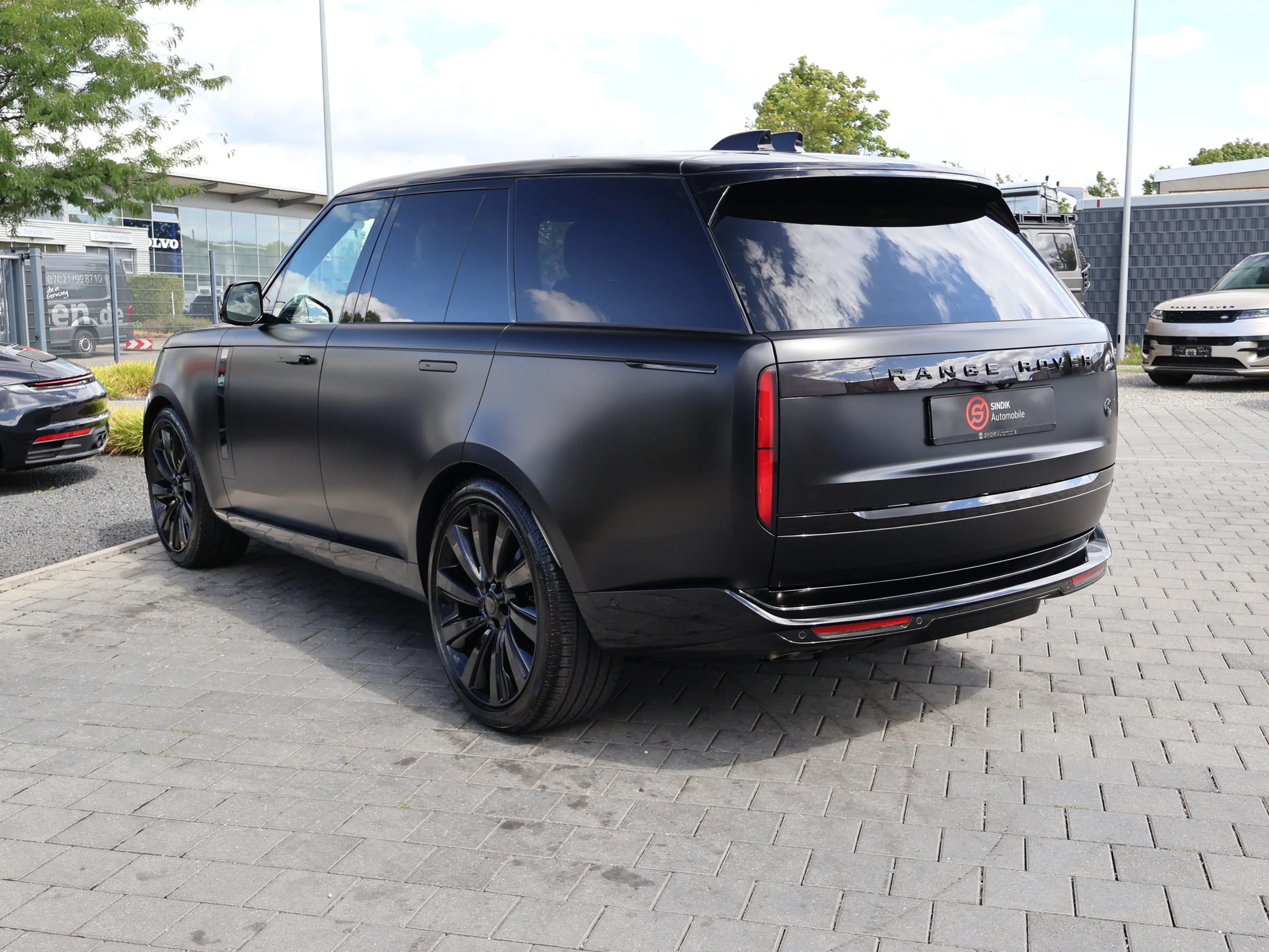 Land Rover Range Rover SV P615 EDITION Black RearTV-Massag — photo 8