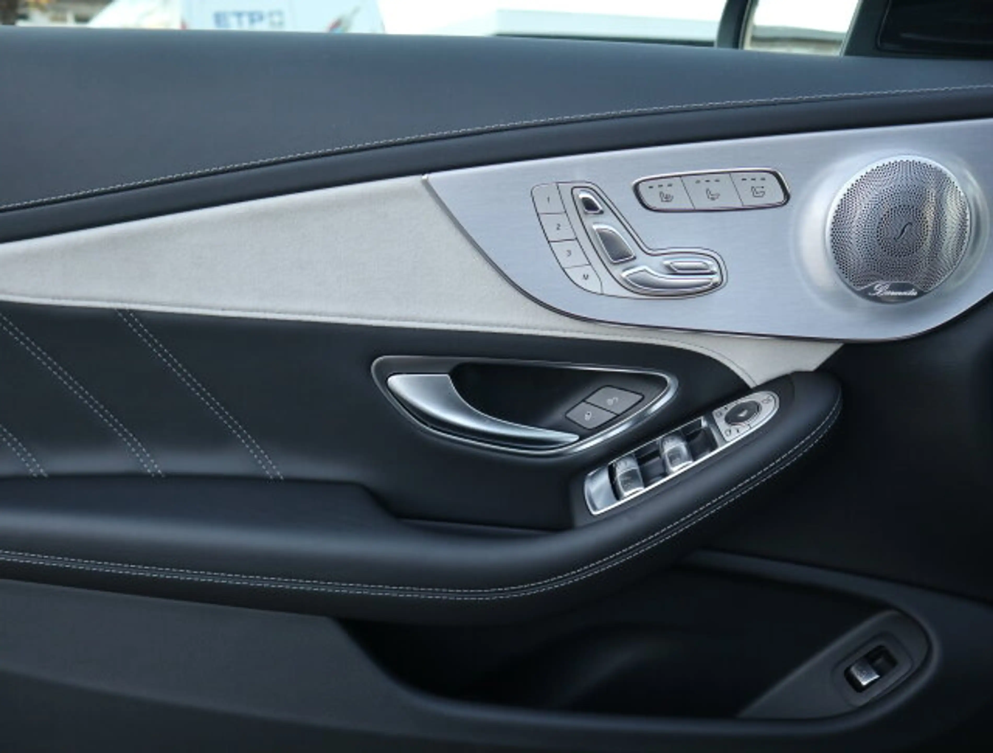 Mercedes-Benz C 63 AMG C 63 AMG S COMAND APS/Distronic/Styling — photo 11