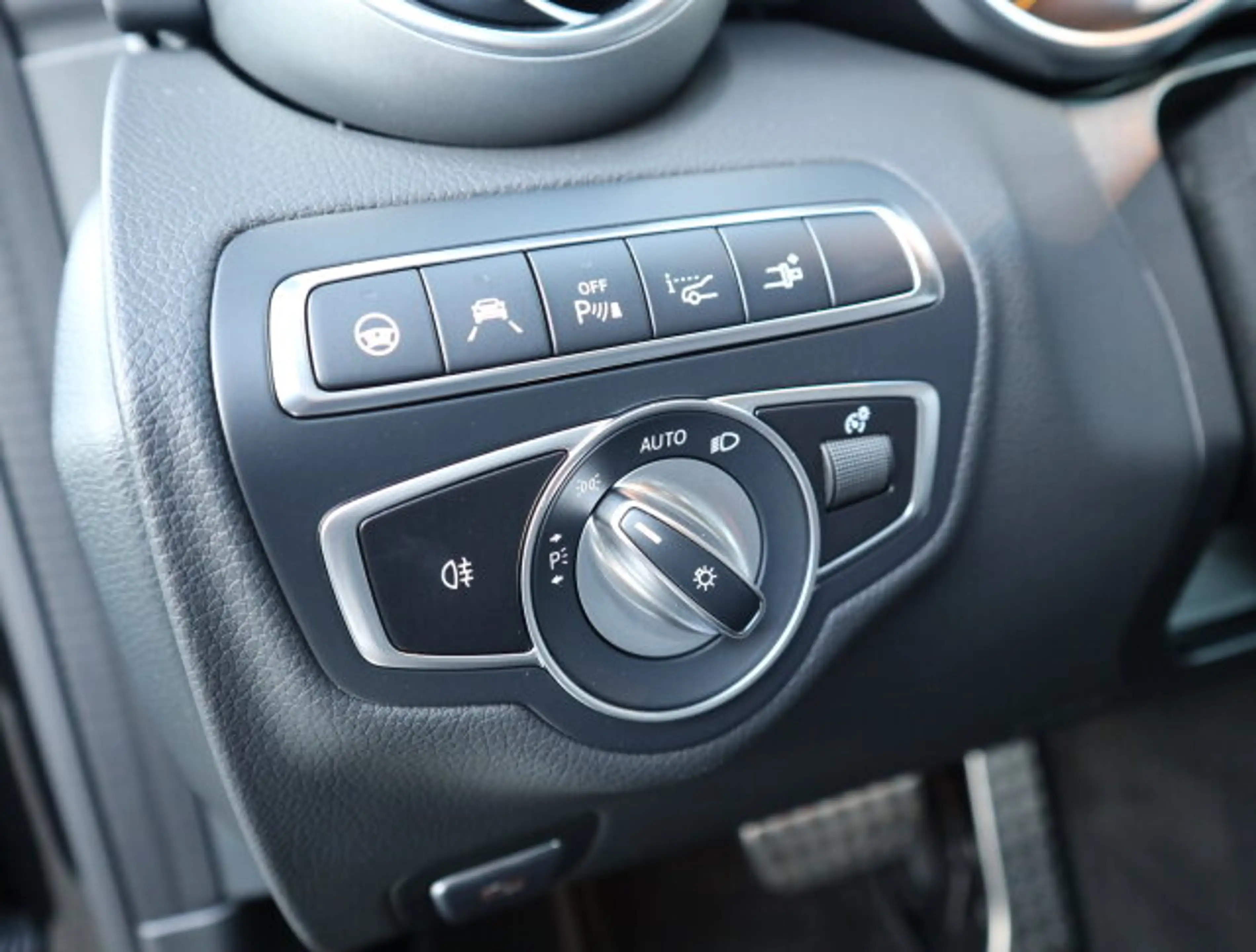 Mercedes-Benz C 63 AMG C 63 AMG S COMAND APS/Distronic/Styling — photo 12