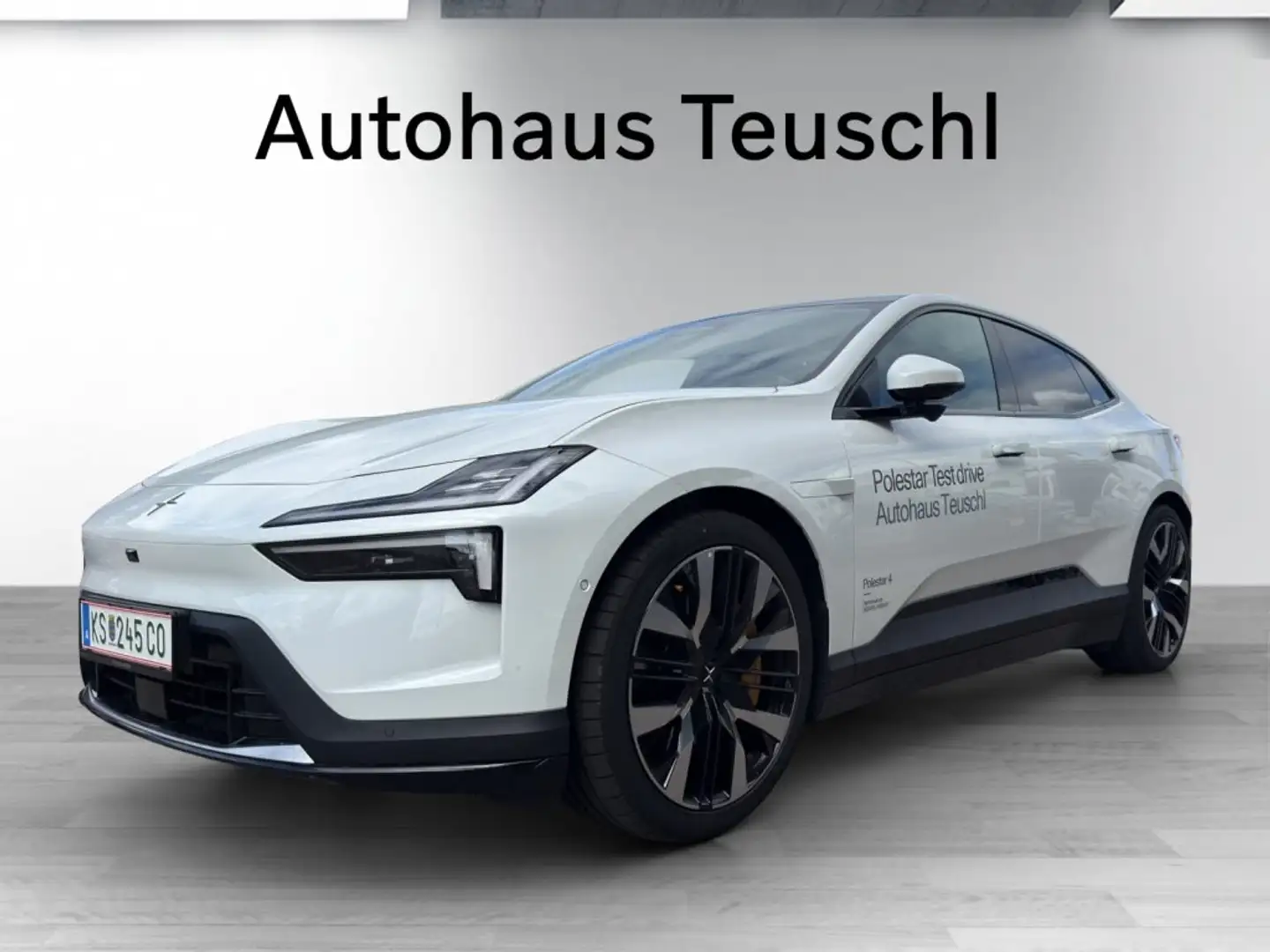 Polestar 4 Dual Motor Performance Weiß - 1
