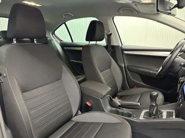 Skoda Octavia view 12
