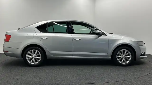 Skoda Octavia view 9