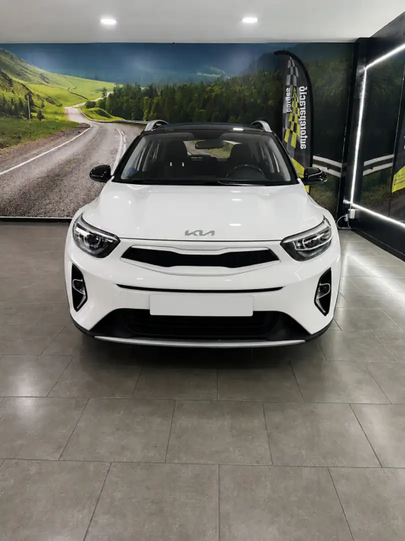 Kia Stonic 1.0 T-GDi MHEV Drive 100 Blanco - 1
