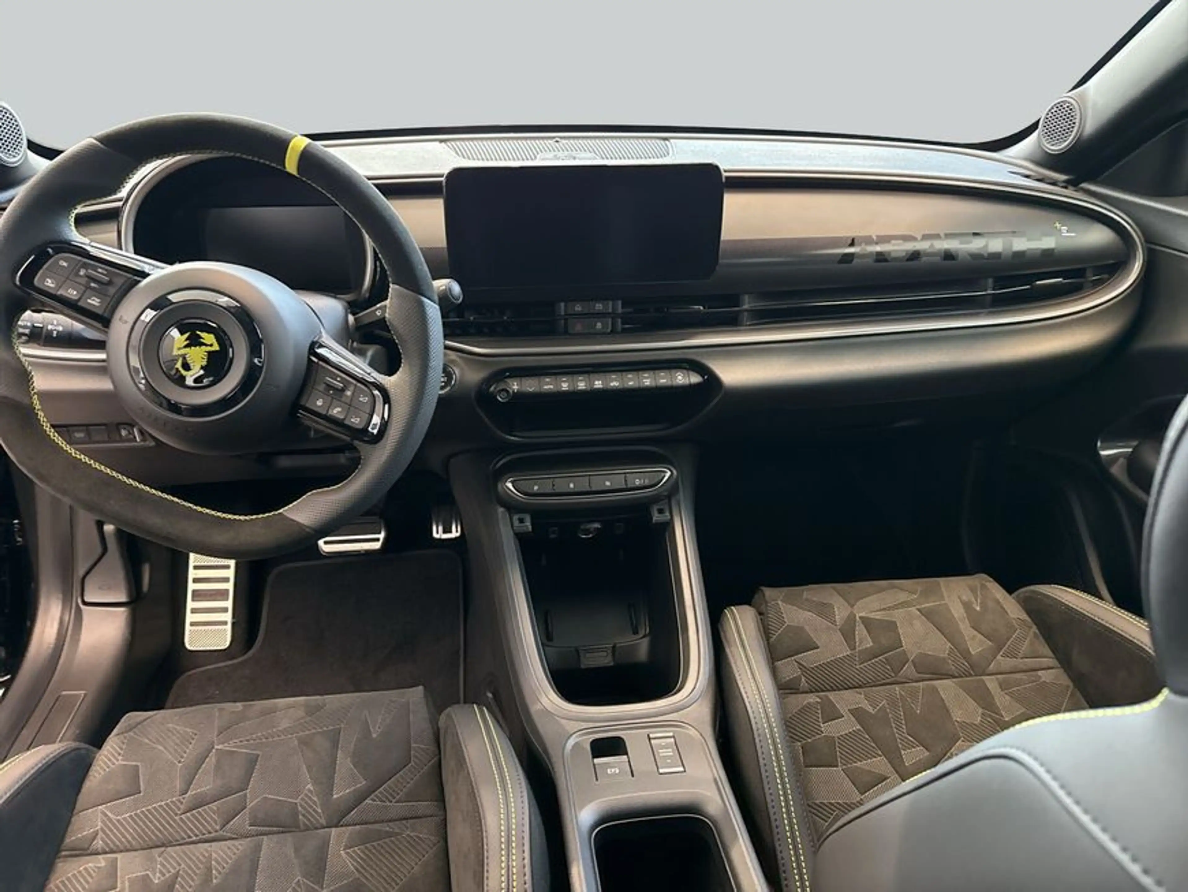 Abarth 600e Competizione — photo 12