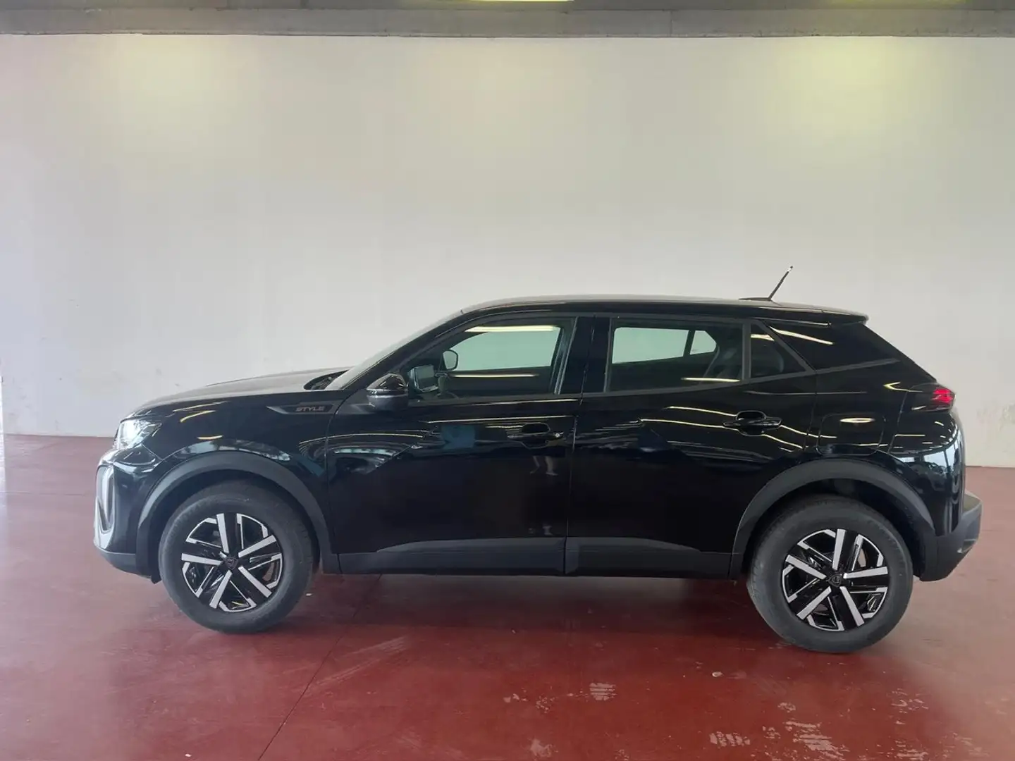 Peugeot 2008 1.2 PureTech Style Nero - 2