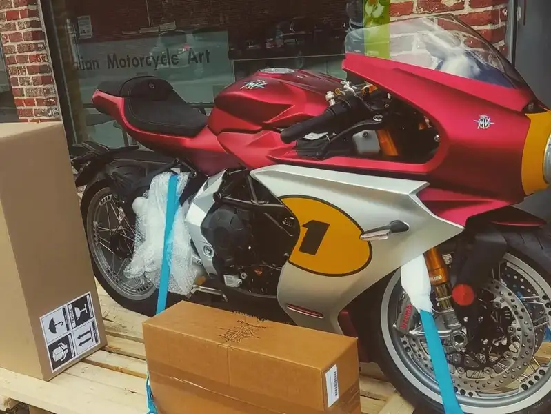 MV Agusta Superveloce 800 - foto 8