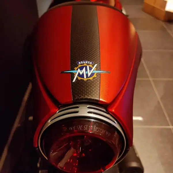 MV Agusta Superveloce 800 - foto 3