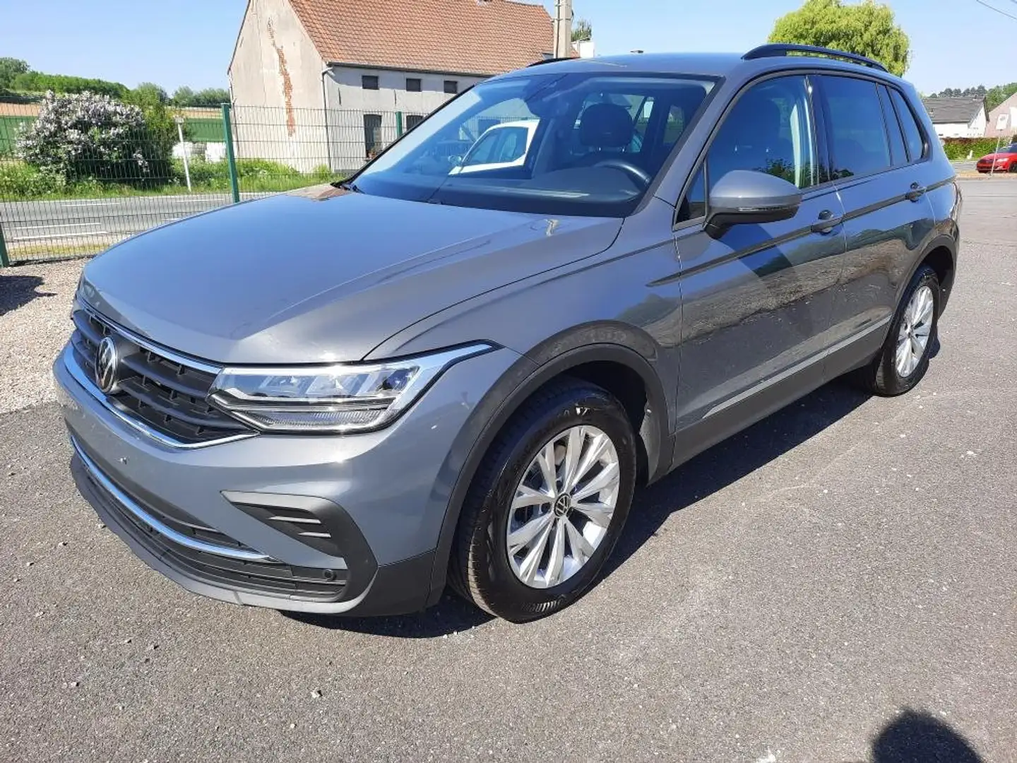 Volkswagen Tiguan 1.5 TSI DSG Gris - 1