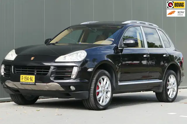 Porsche Cayenne 4.8 S Youngtimer BTW-auto Luchtvering Schuifdak