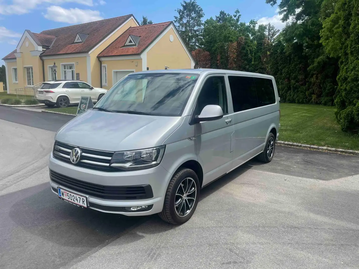 Volkswagen T6 Caravelle LR Comfortline 2,0 TDI 4Motion BMT - 1