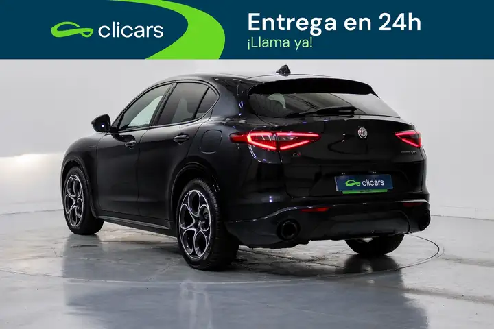 Alfa Romeo Stelvio 2021, foto 9