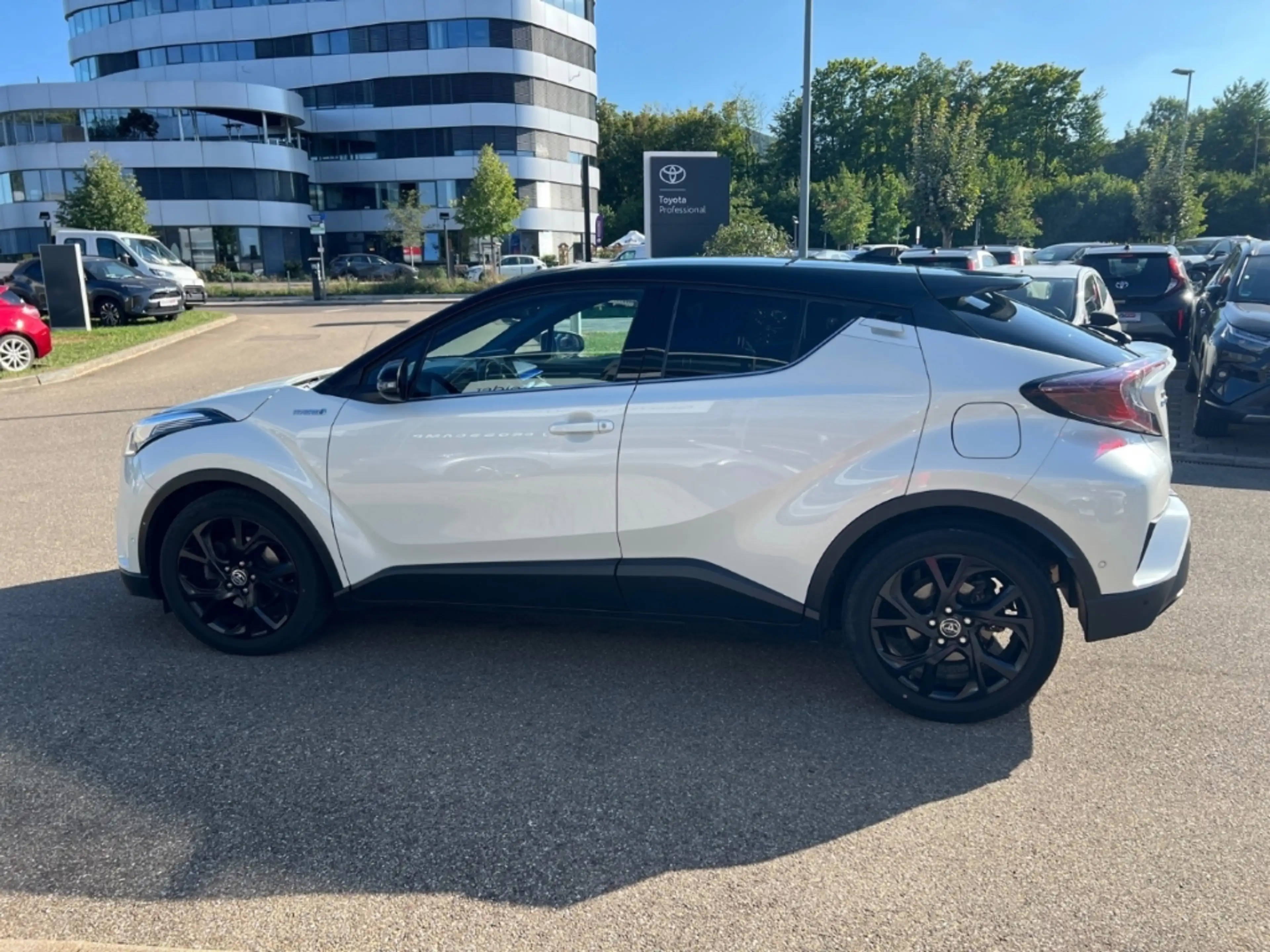 Toyota C-HR 1.8-l-VVTi Hybrid Style Selection Allwetter — photo 6