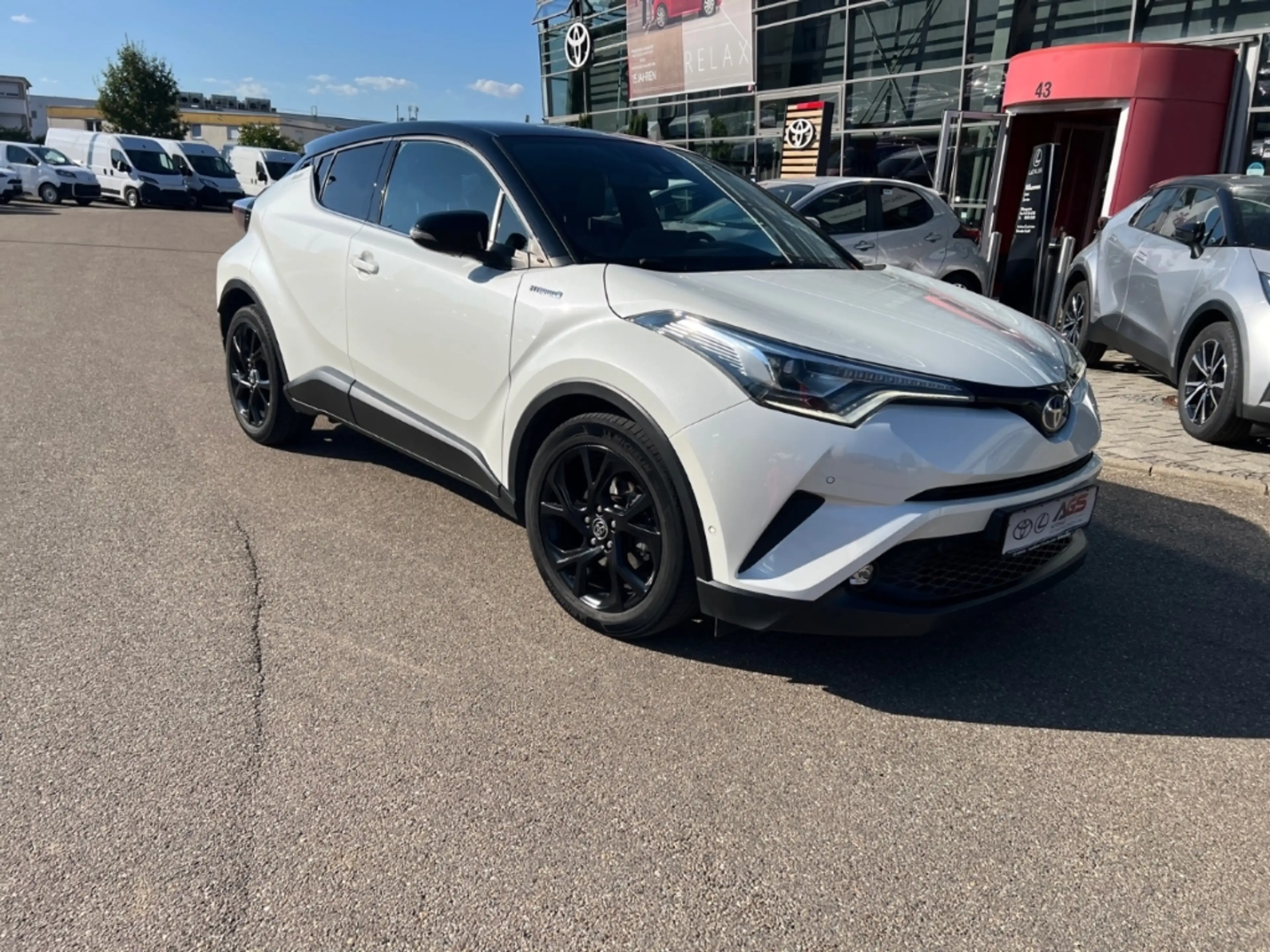 Toyota C-HR 1.8-l-VVTi Hybrid Style Selection Allwetter — photo 2