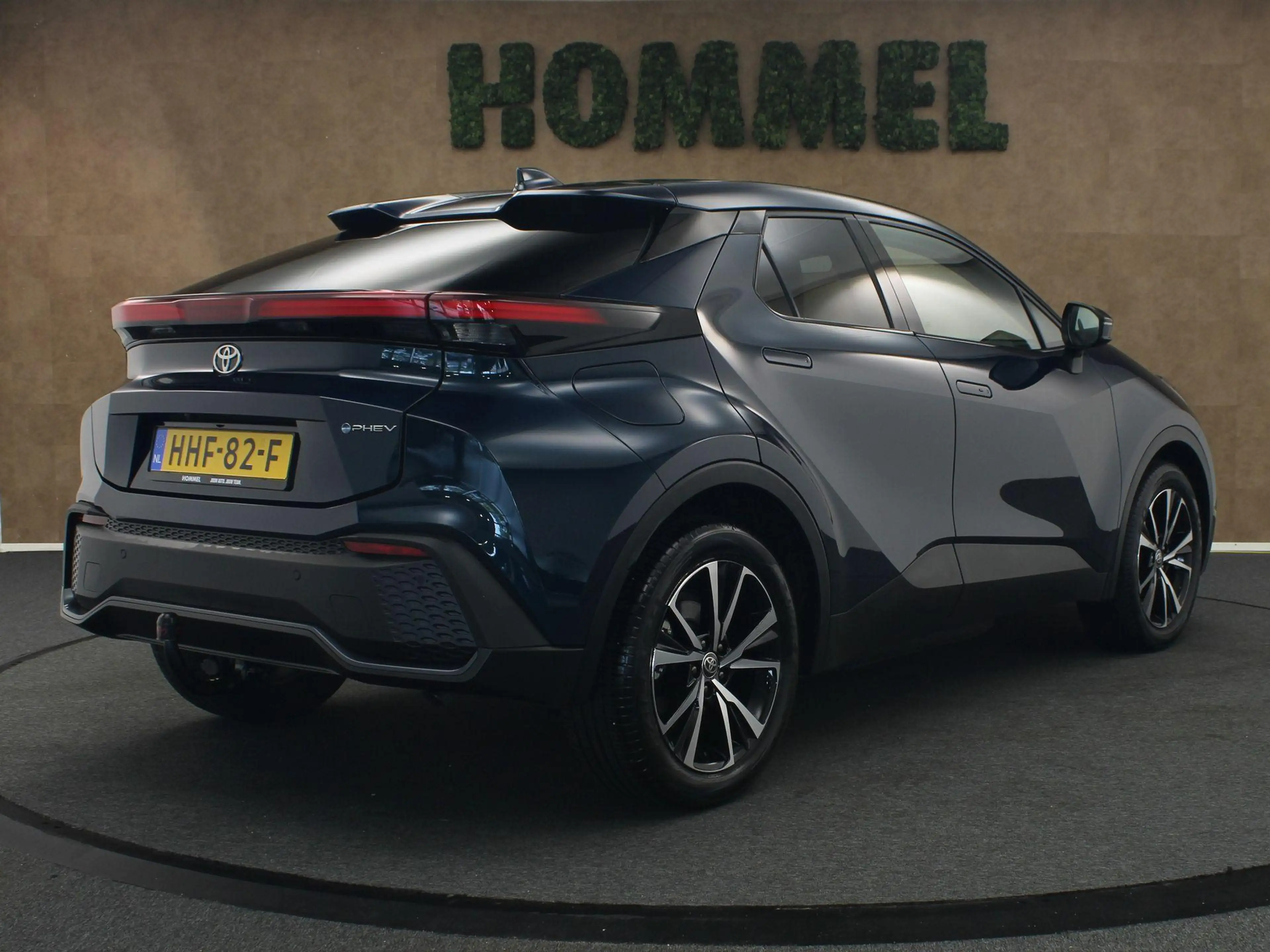 Toyota C-HR 2.0 Plug-in Hybrid 220 Dynamic - ORIGINEEL NEDERLA — photo 11