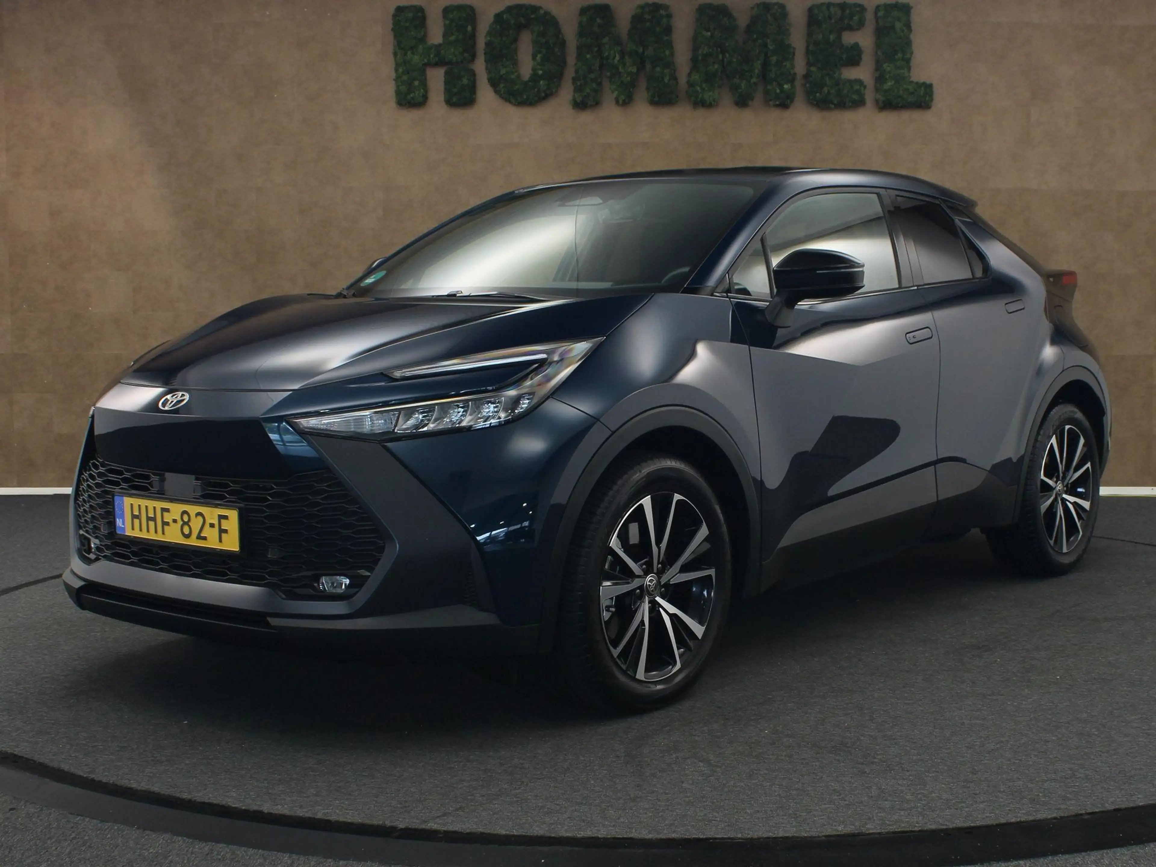 Toyota C-HR 2.0 Plug-in Hybrid 220 Dynamic - ORIGINEEL NEDERLA — photo 10