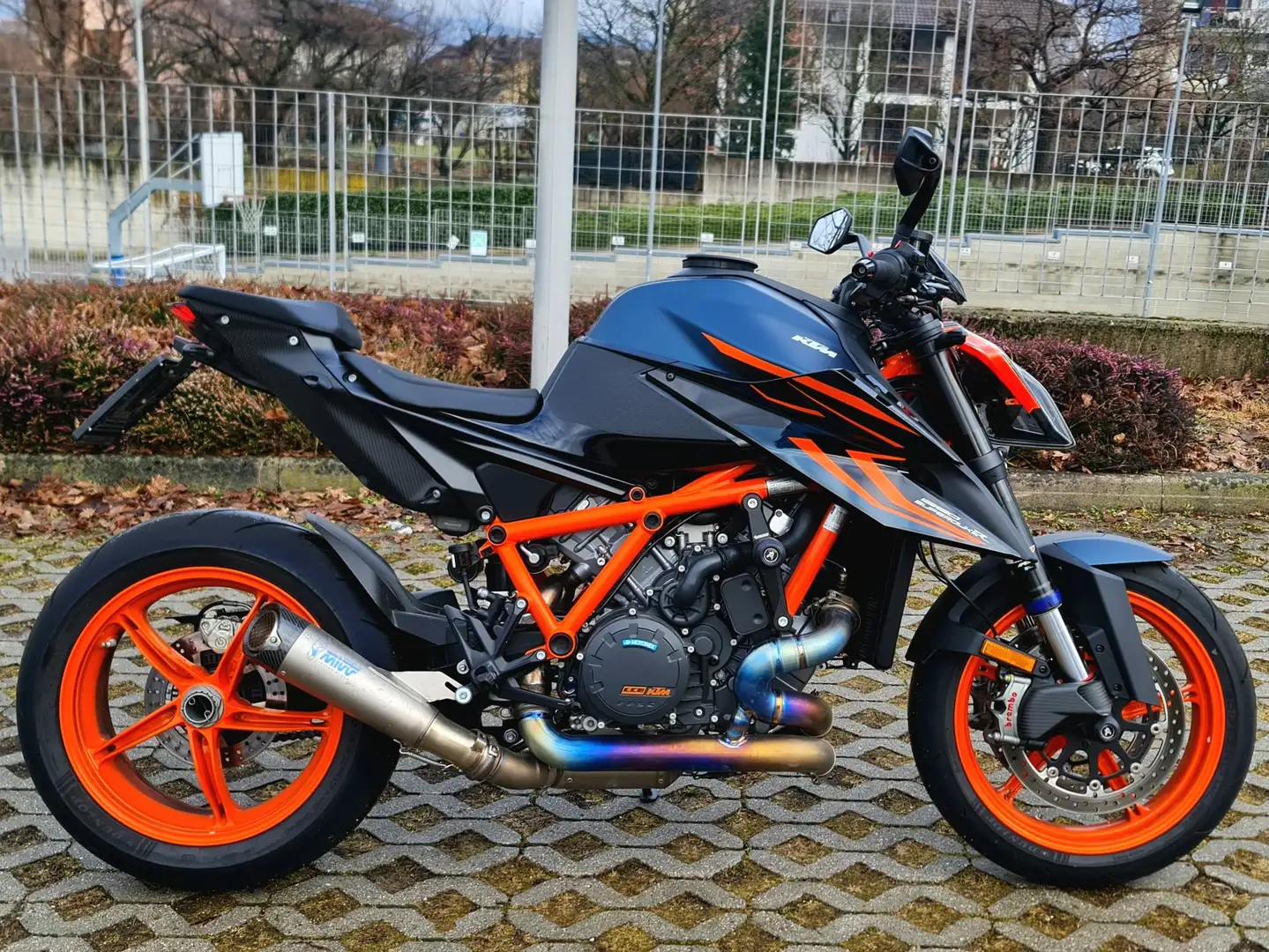 KTM 1290 Super Duke R EVO Modrá - 2