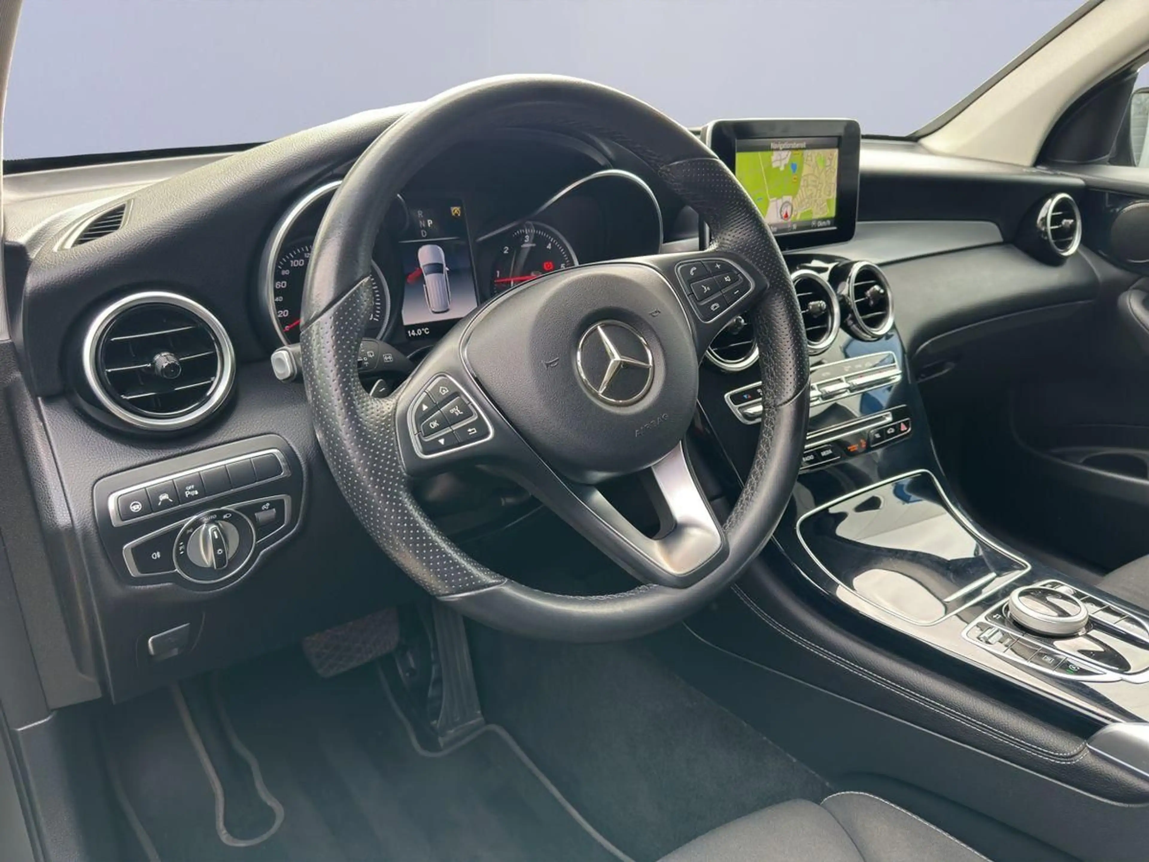 Mercedes-Benz GLC 250 d 4Matic LED/AHK/Kam/Navi/SHZ/ACC — photo 15