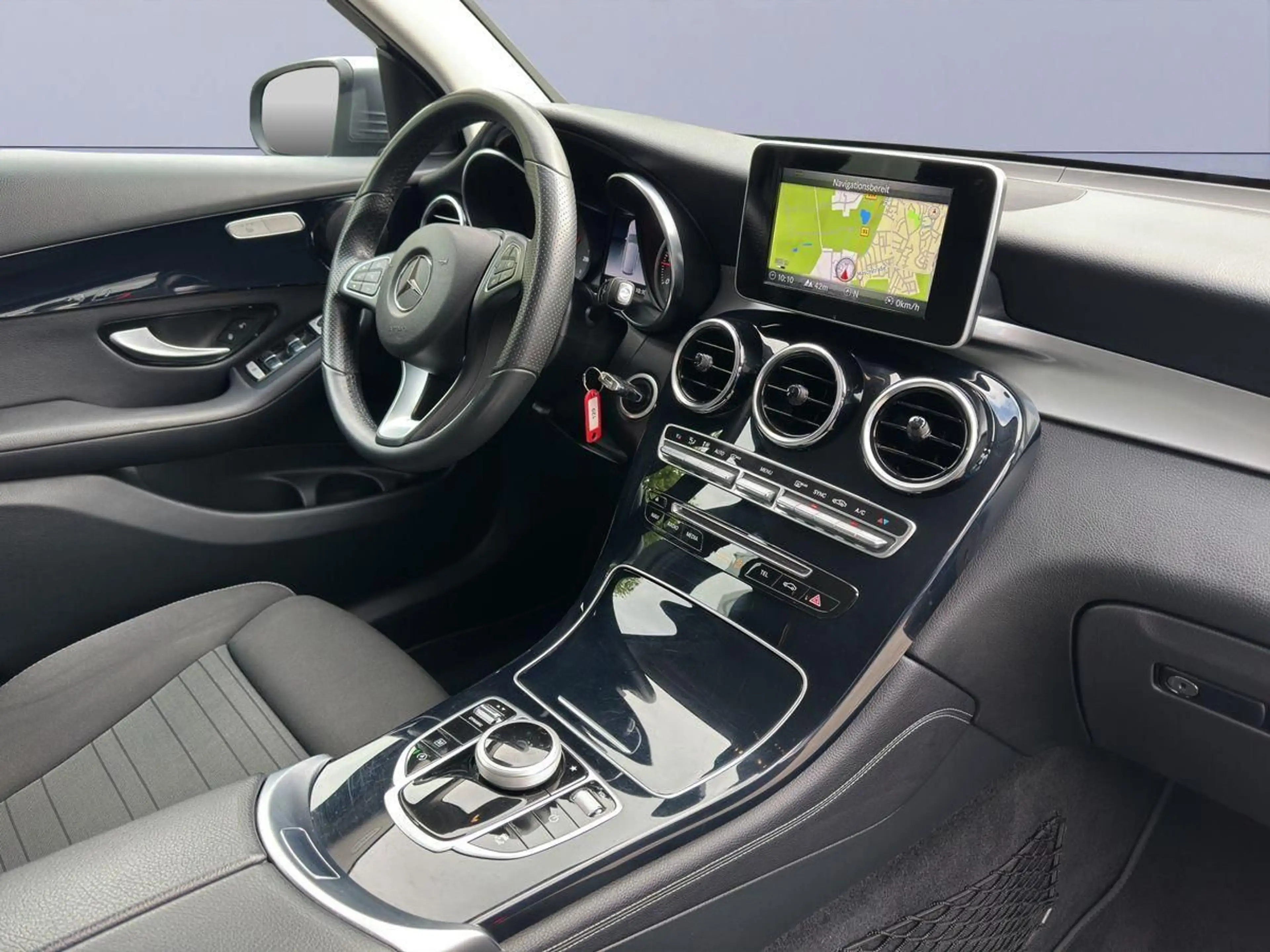 Mercedes-Benz GLC 250 d 4Matic LED/AHK/Kam/Navi/SHZ/ACC — photo 9