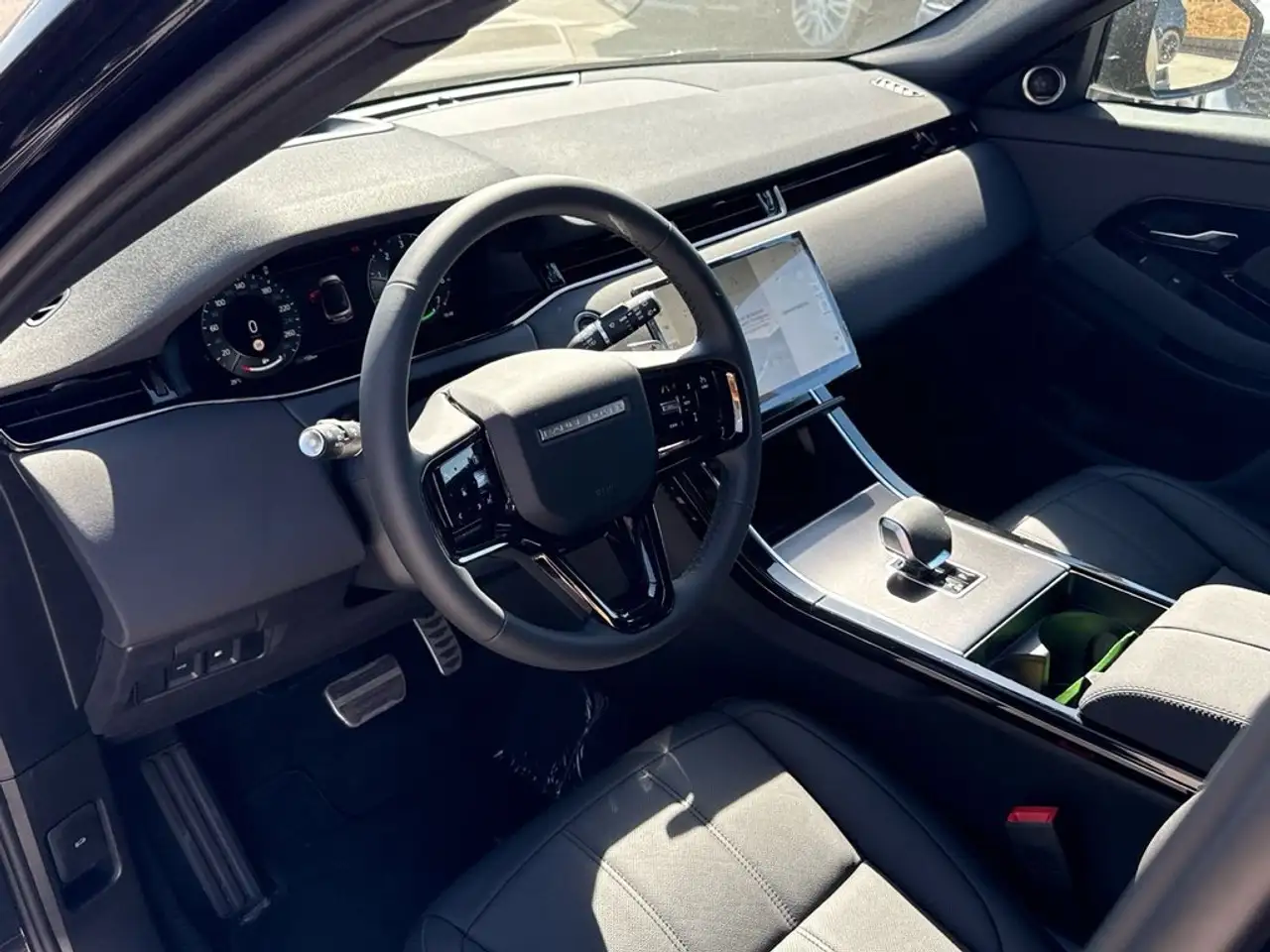 Land Rover Range Rover Evoque 2026 — фото 7