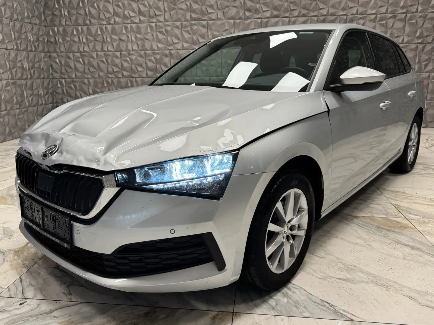 Skoda Scala Active Silber - 1