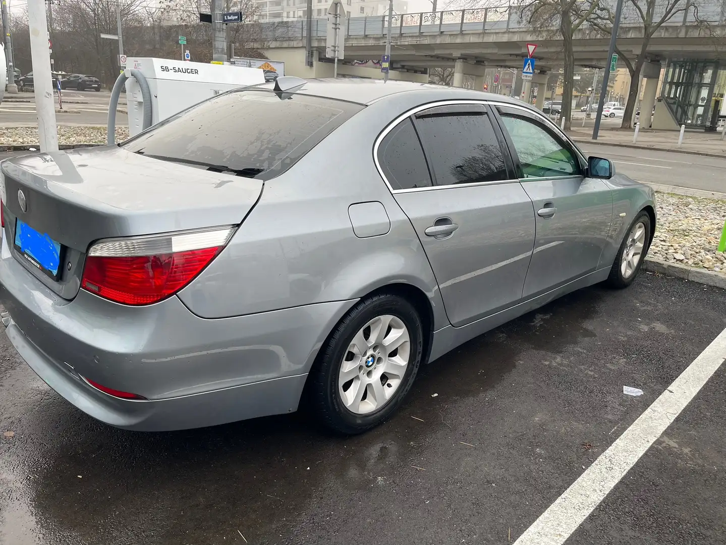 BMW 530 530d. 0665 67055854 - 2