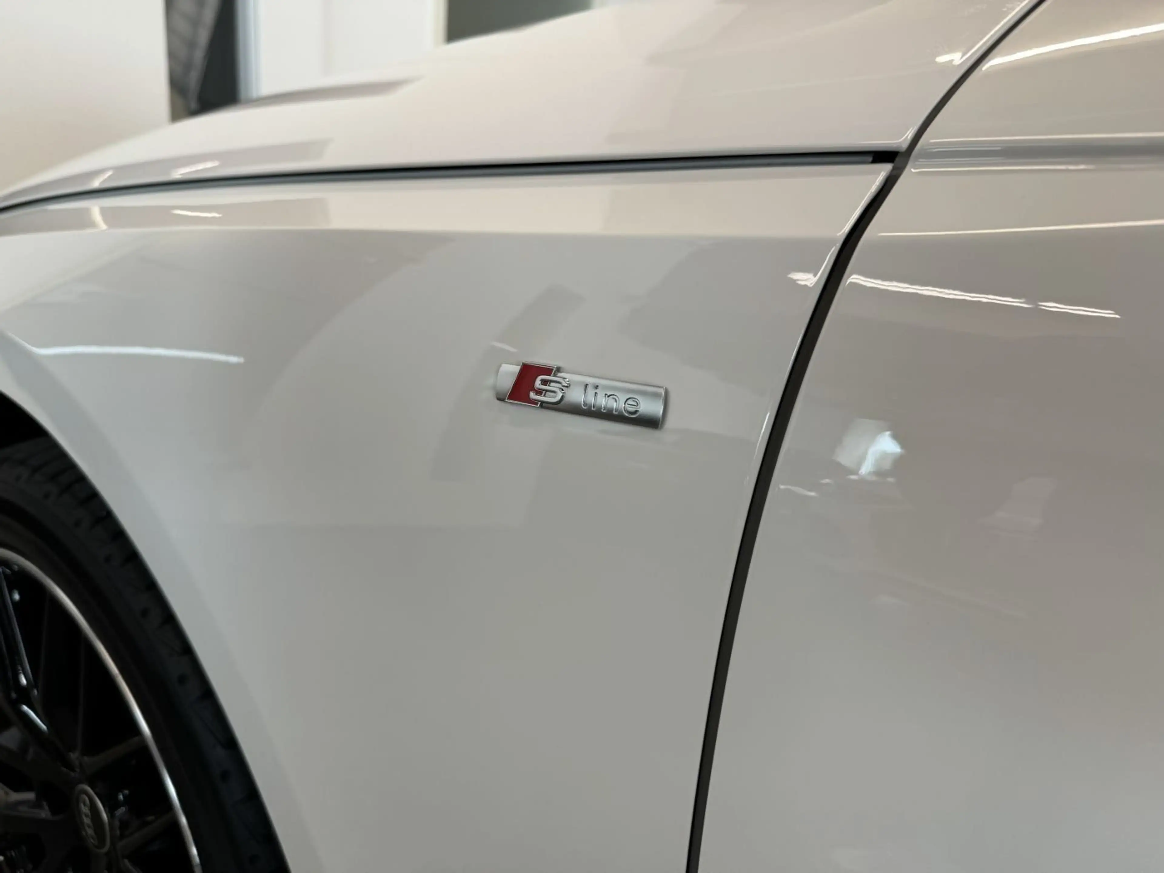 Audi A4 35 2.0 TDI S line *VIRTUAL*MASSAGE*KAMERA*3-ZONEN — photo 13