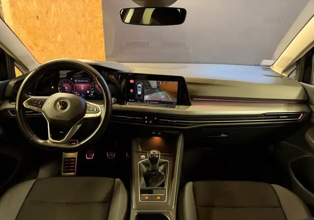 Volkswagen Golf view 5