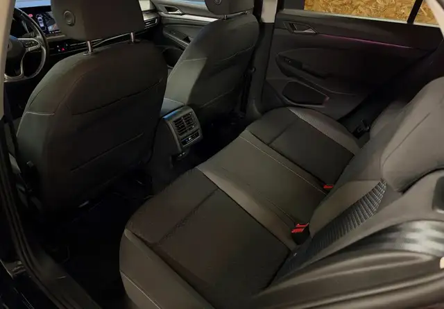 Volkswagen Golf view 7