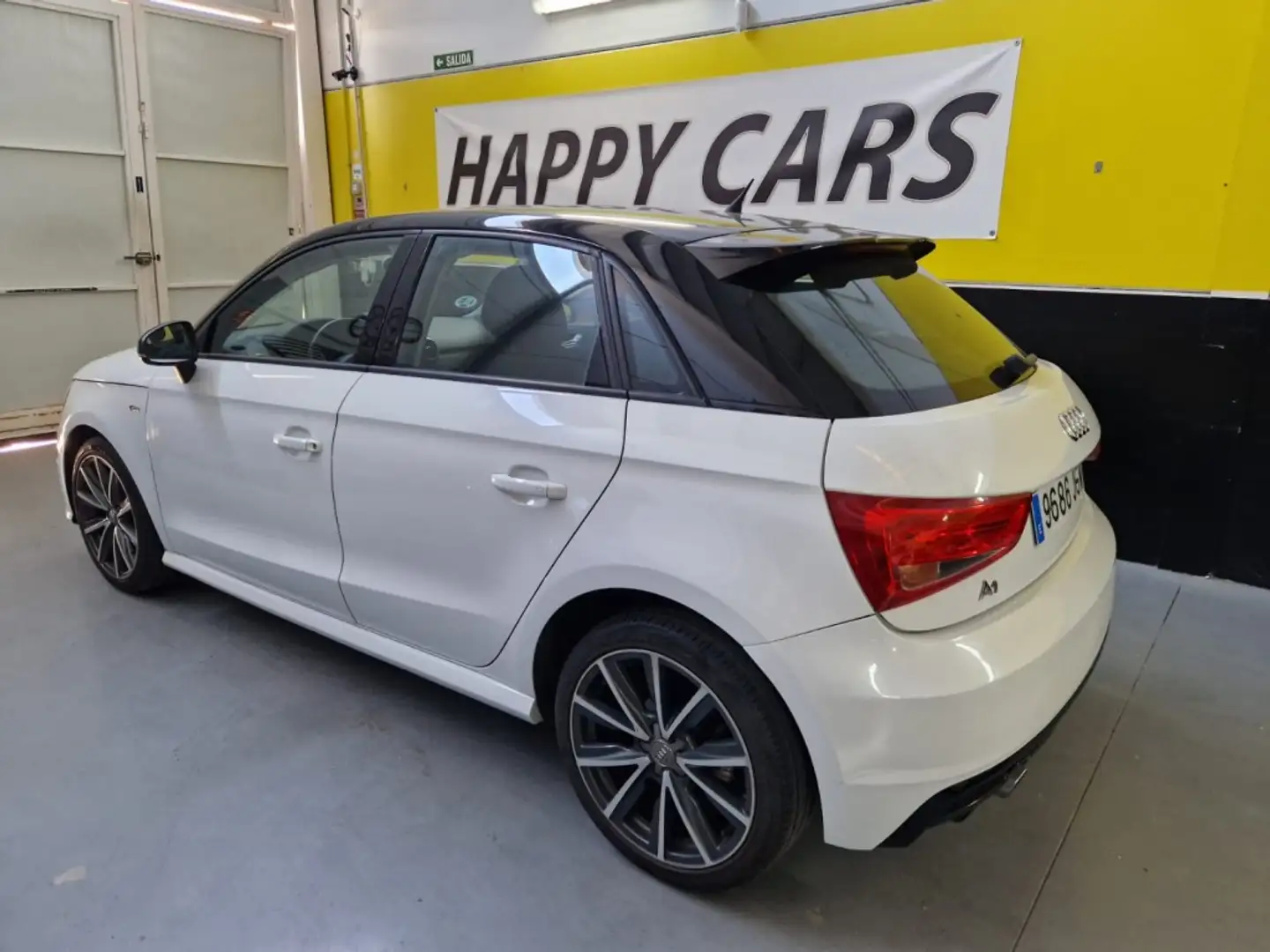 Audi A1 Sportback 1.4TDI ultra Adrenalin Blanc - 2