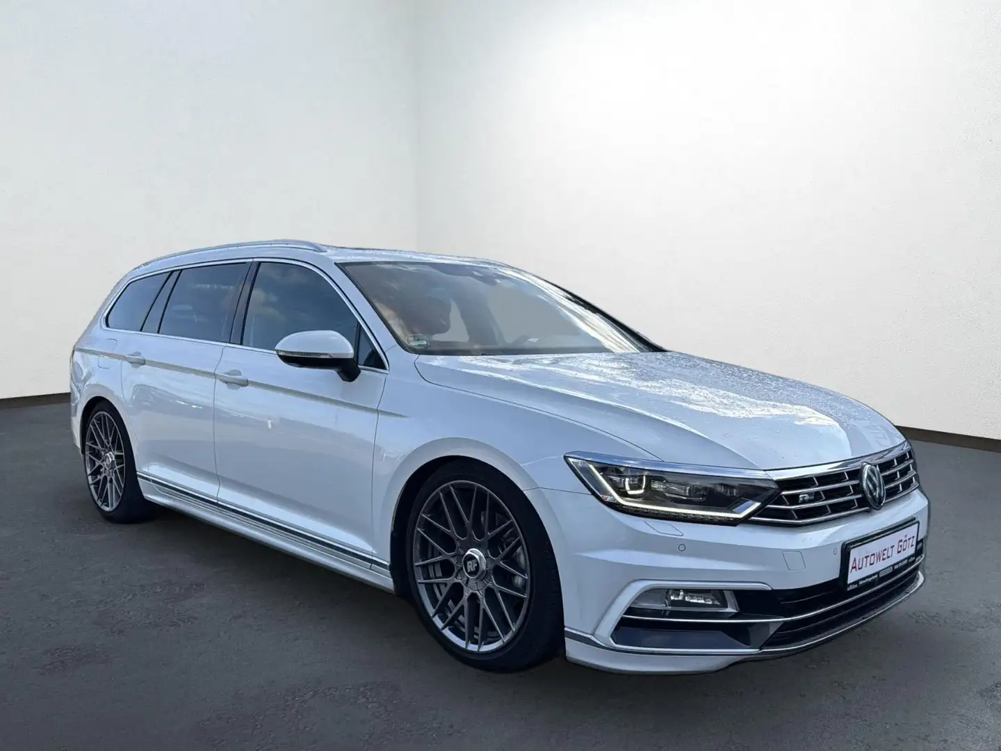 Volkswagen Passat Variant Highline*2xR-Line*LED*DSG*Virtual Weiß - 2