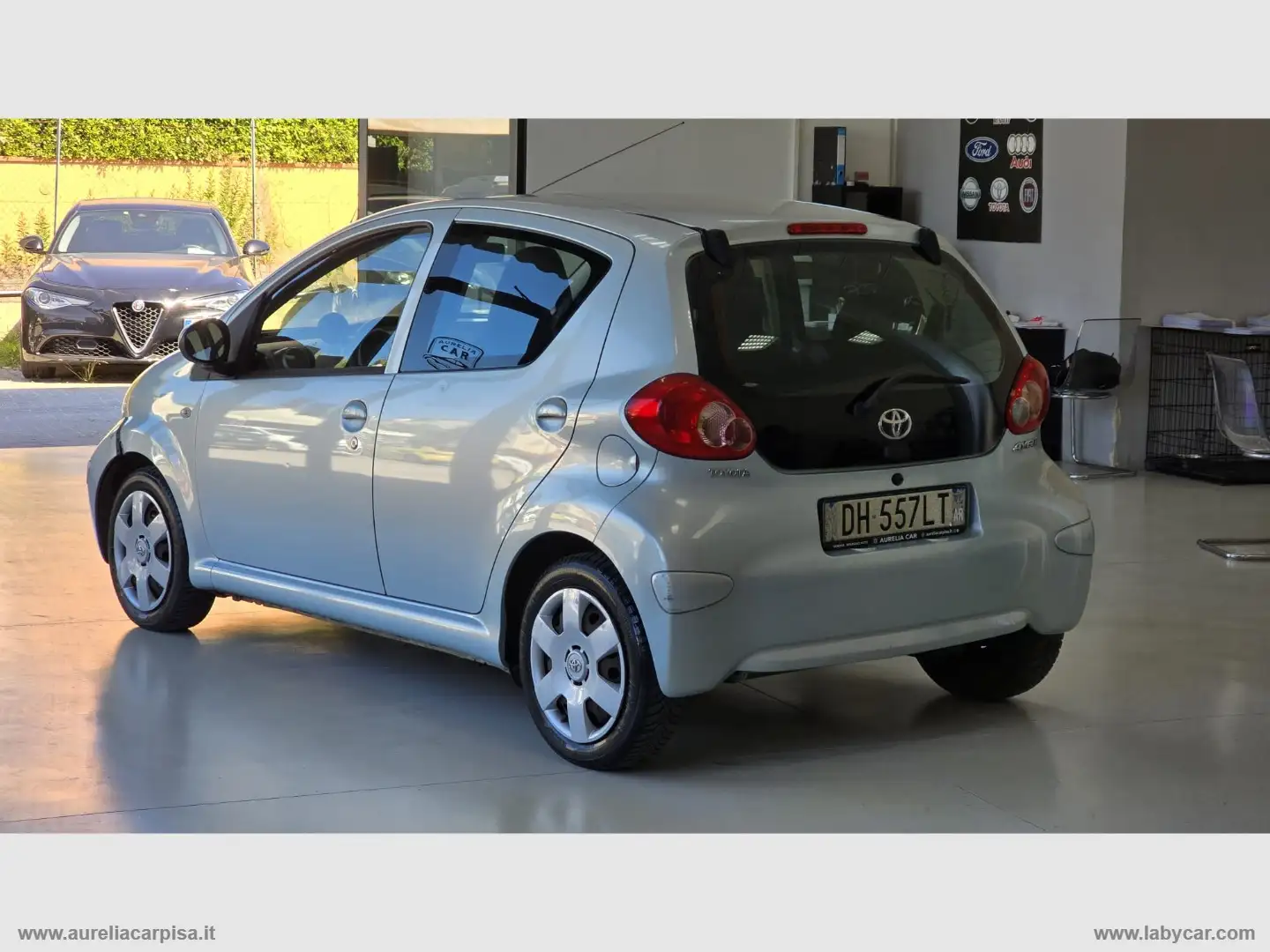 Toyota Aygo 1.0 VVT-i 5p. Now Grigio - 2