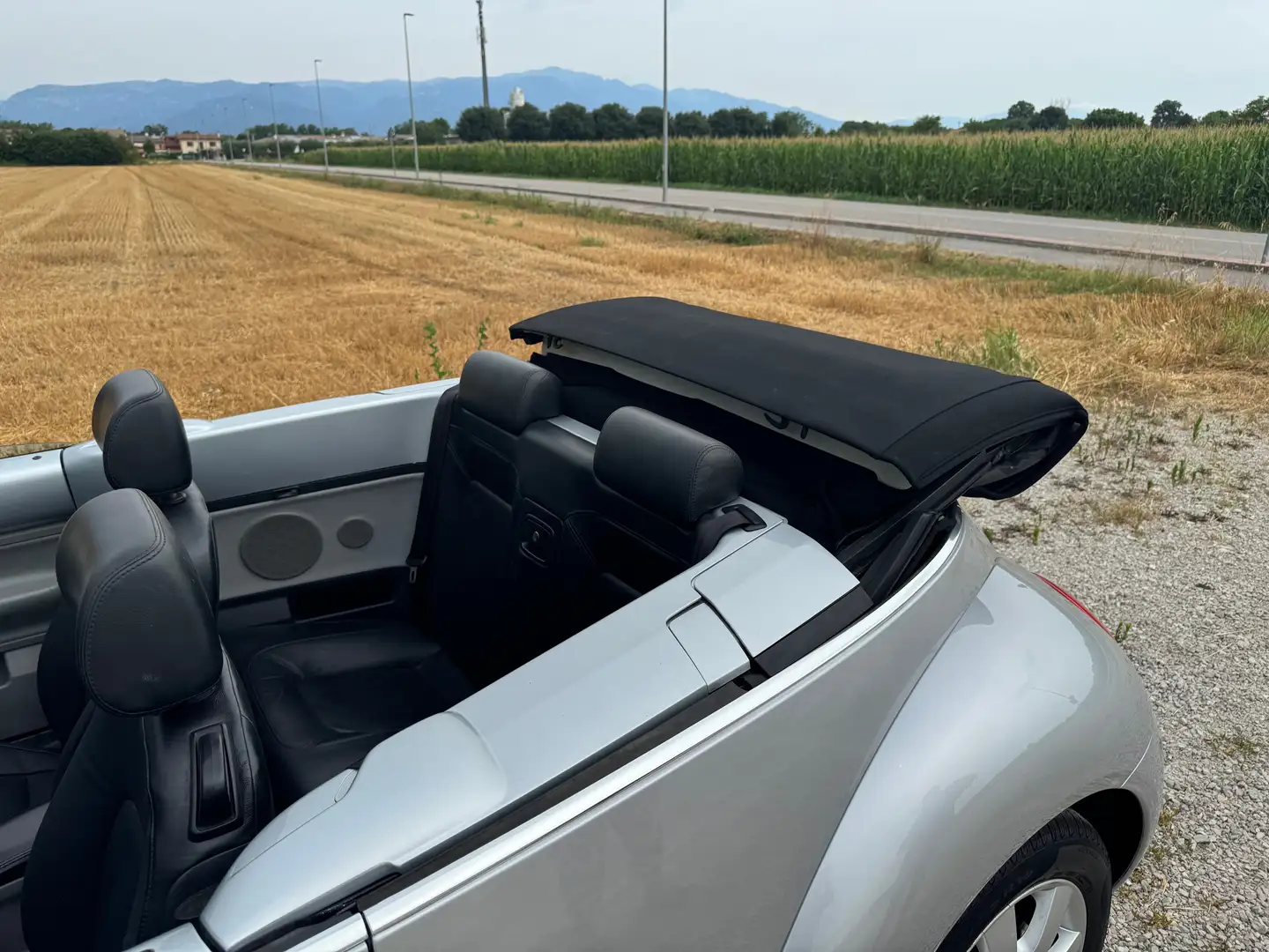 Volkswagen New Beetle New Beetle Cabrio Cabrio 1.9 tdi 101cv Srebrny - 2