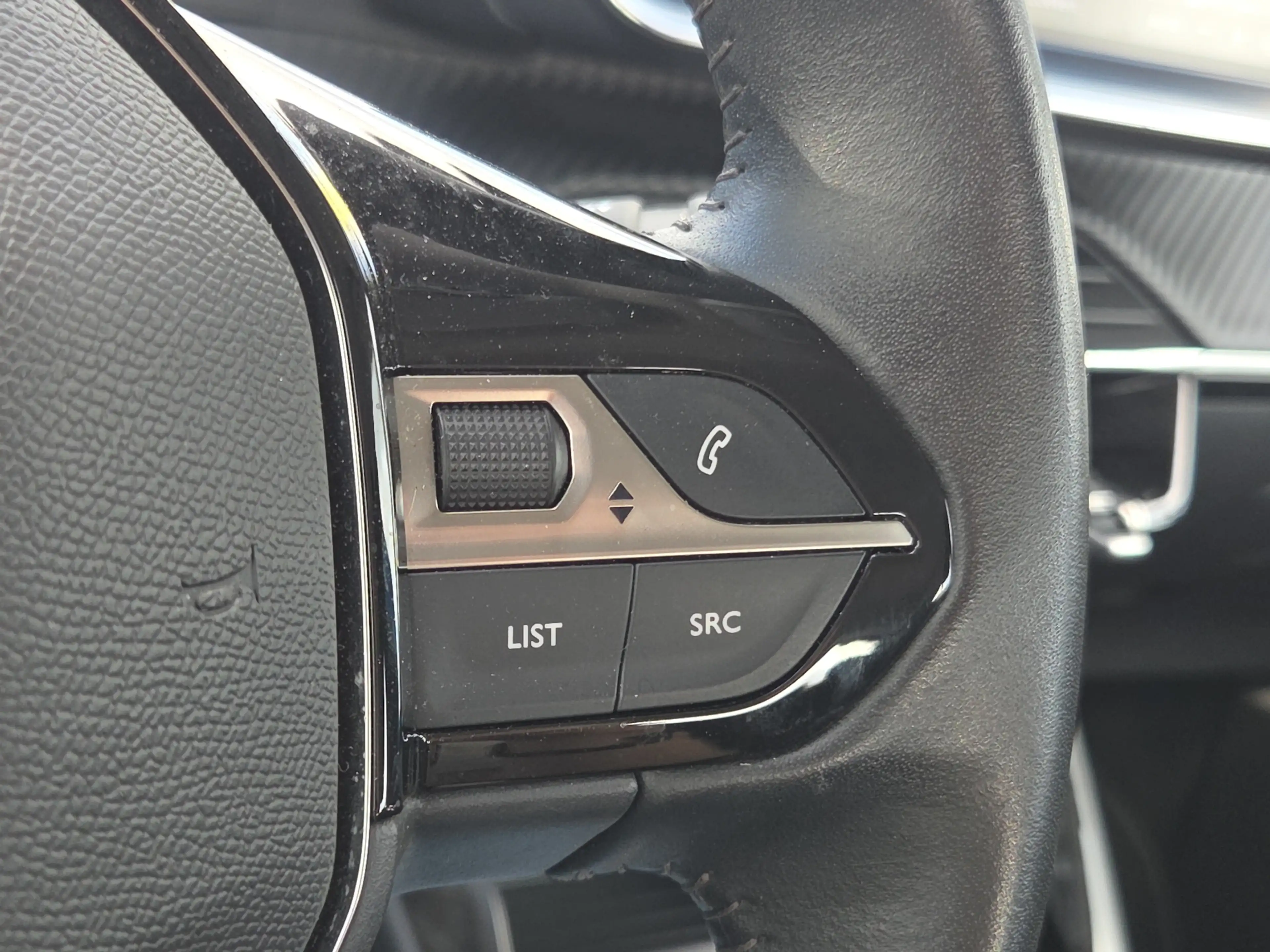 Peugeot e-2008 EV Blue Lease Active 50 kWh Camera | Carplay/andro — photo 15