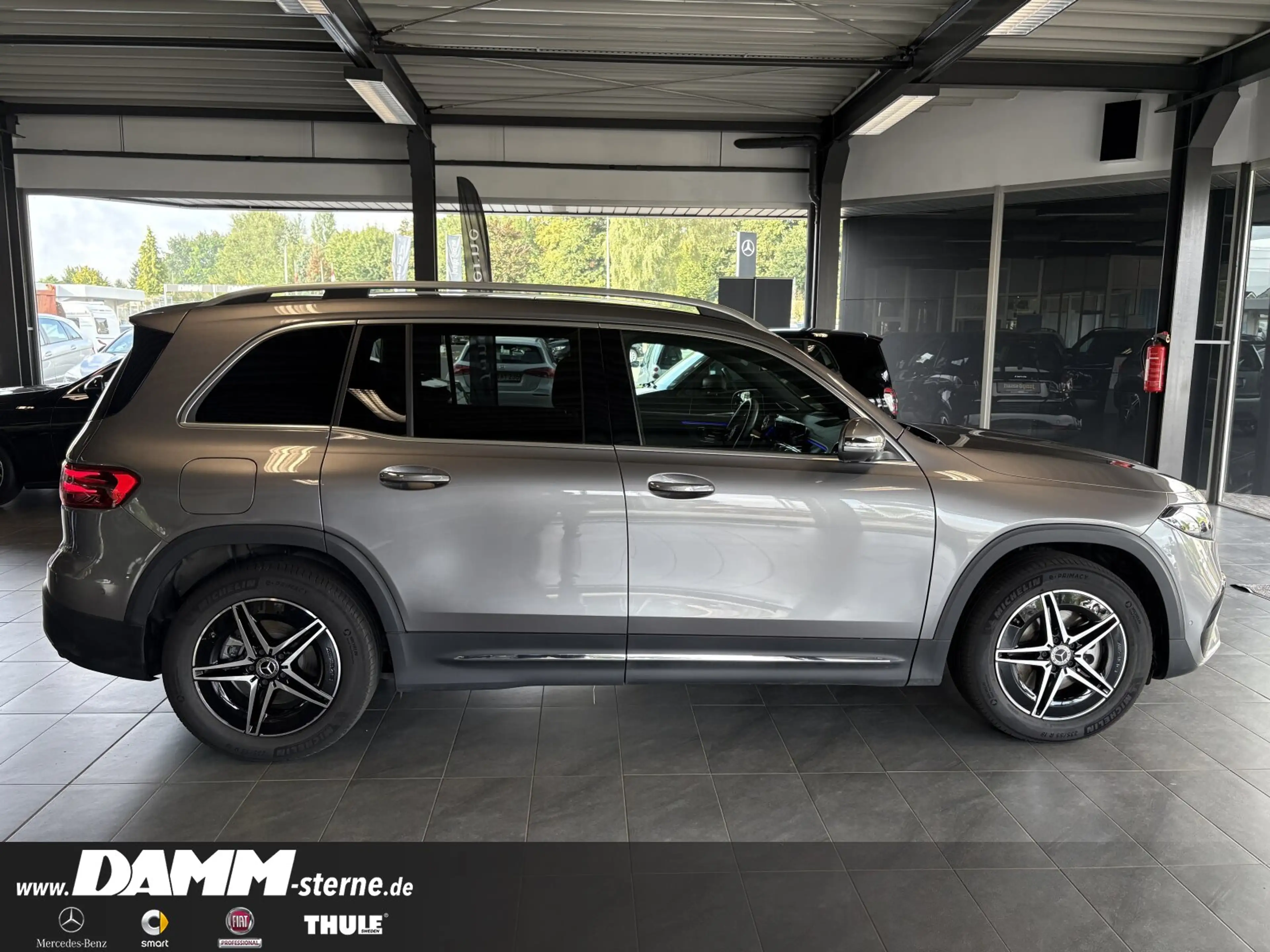 Mercedes-Benz EQB 350 EQB 350 4M AMG Premium/Pano/AHK/FAP/60M GA +Flex — photo 4