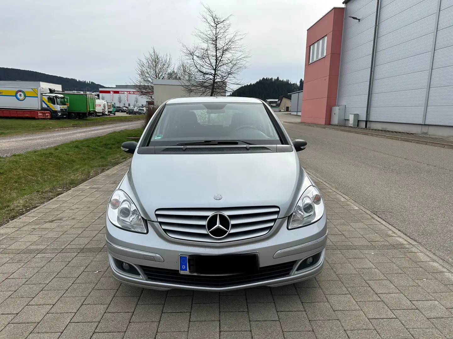 Mercedes-Benz B 150 Mercedes-Benz B150 PDC, Bremsen NEU TÜV02/2027 Silber - 2
