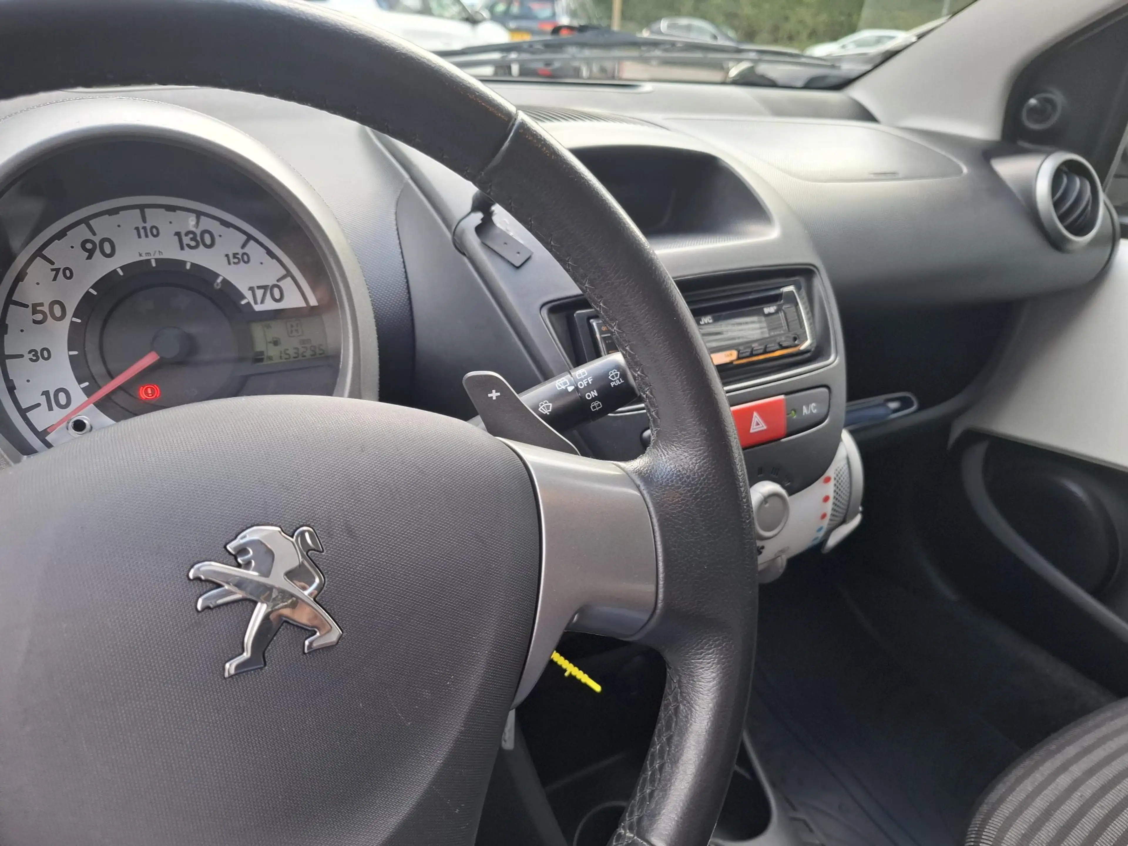 Peugeot 107 1.0i 12V Active Premium Automaat 5-drs — photo 14