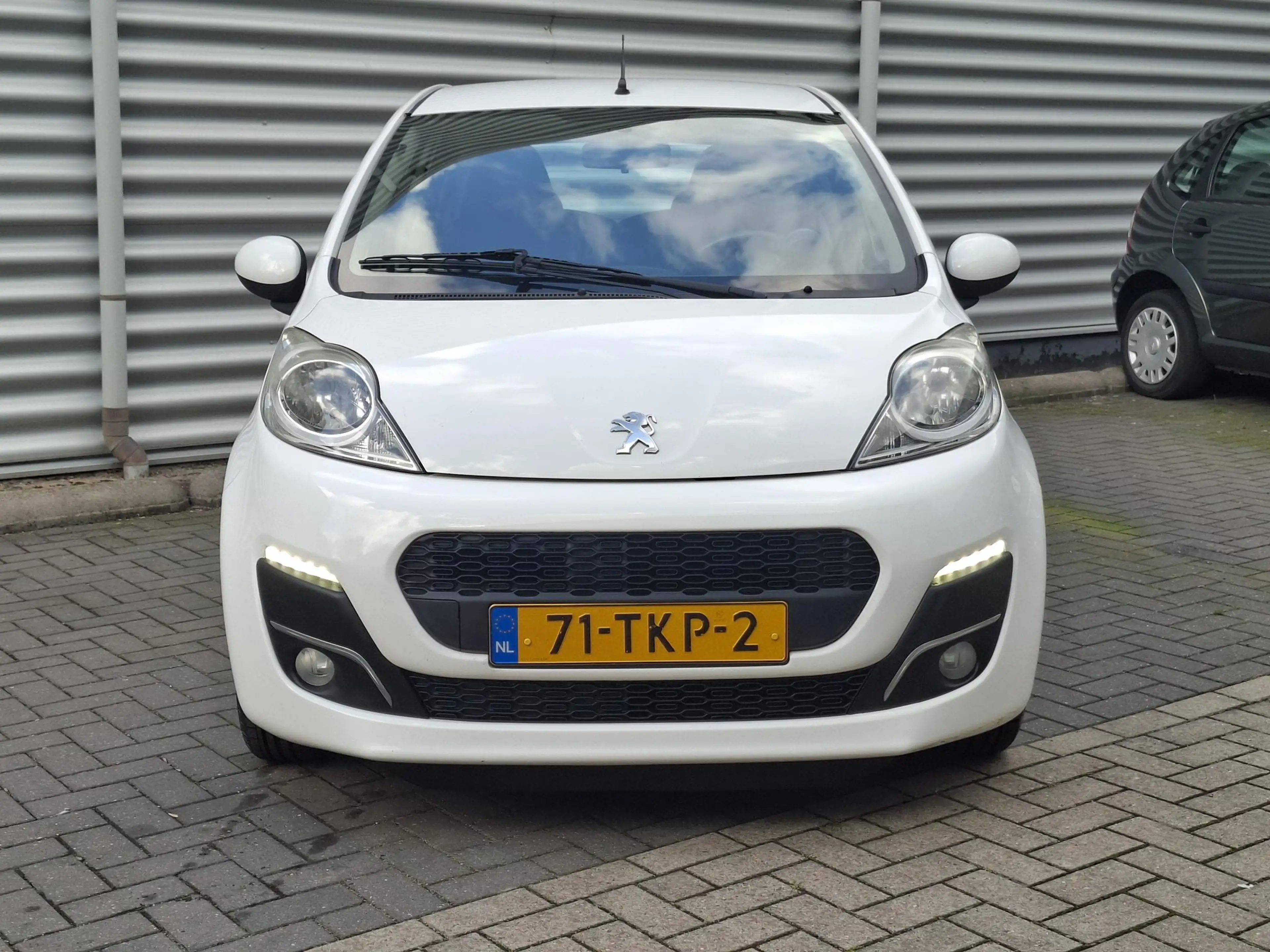 Peugeot 107 1.0i 12V Active Premium Automaat 5-drs — photo 5