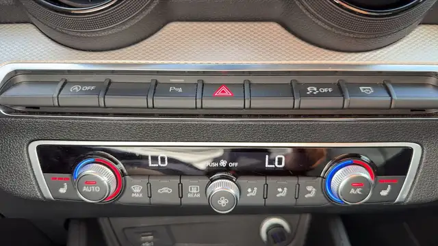 Audi Q2 view 13