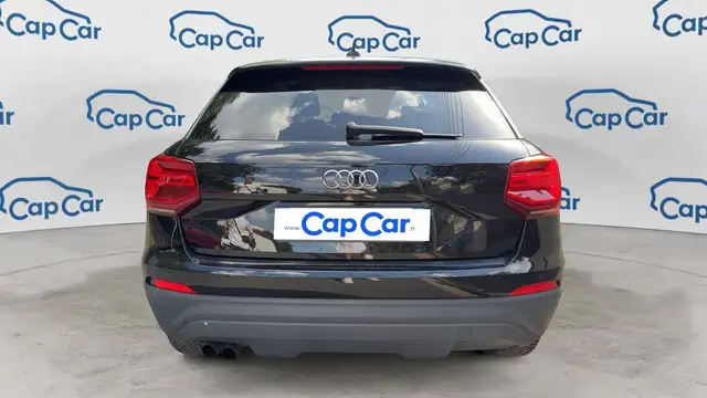 Audi Q2 view 3