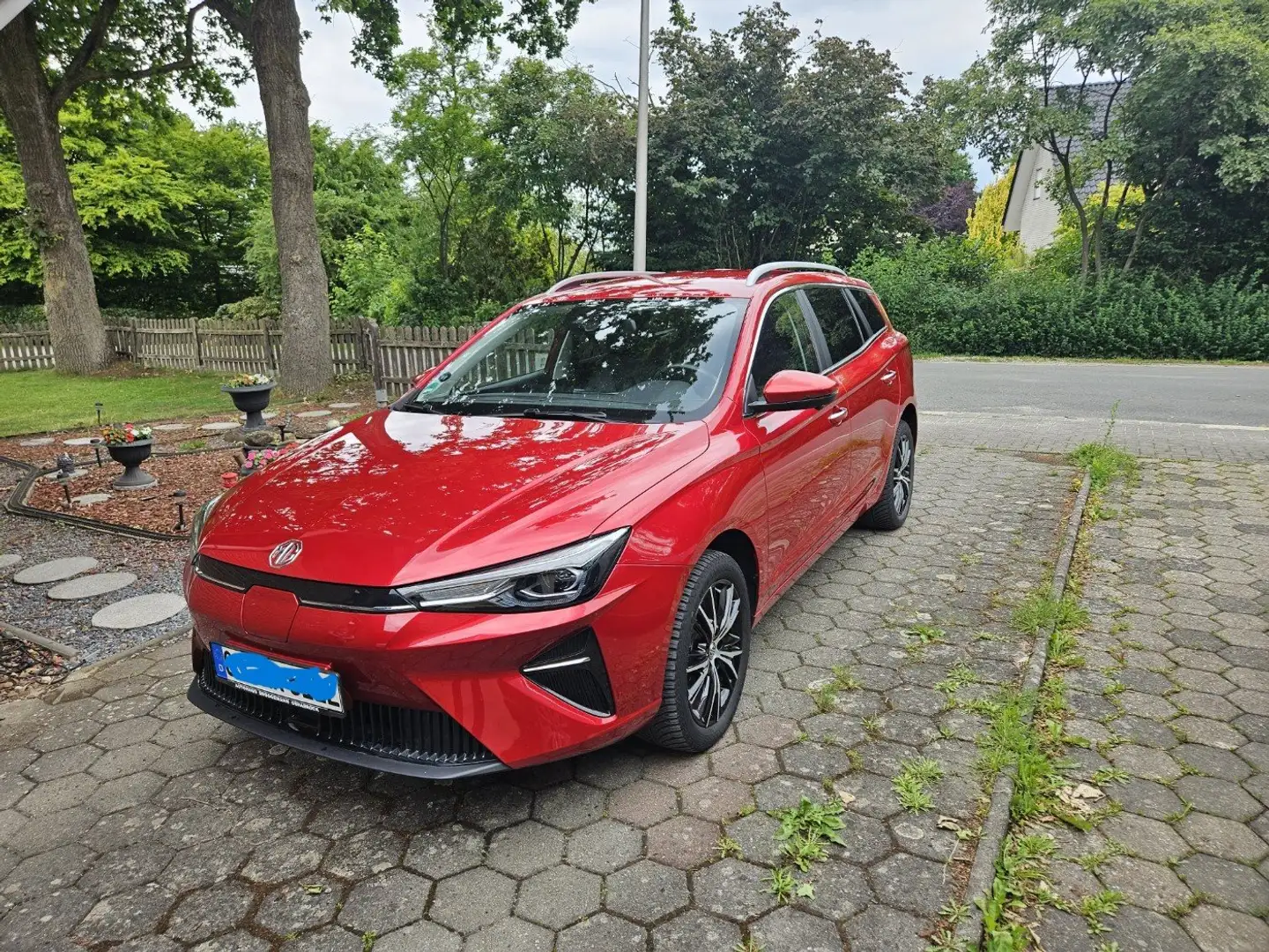 MG MG5 5 Standard Luxury Rot - 1