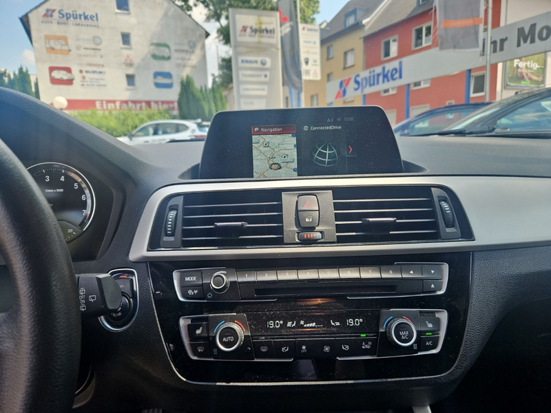 BMW 120 i Advantage — photo 15