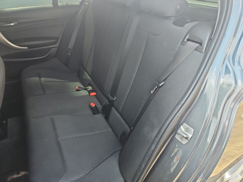 BMW 120 i Advantage — photo 8