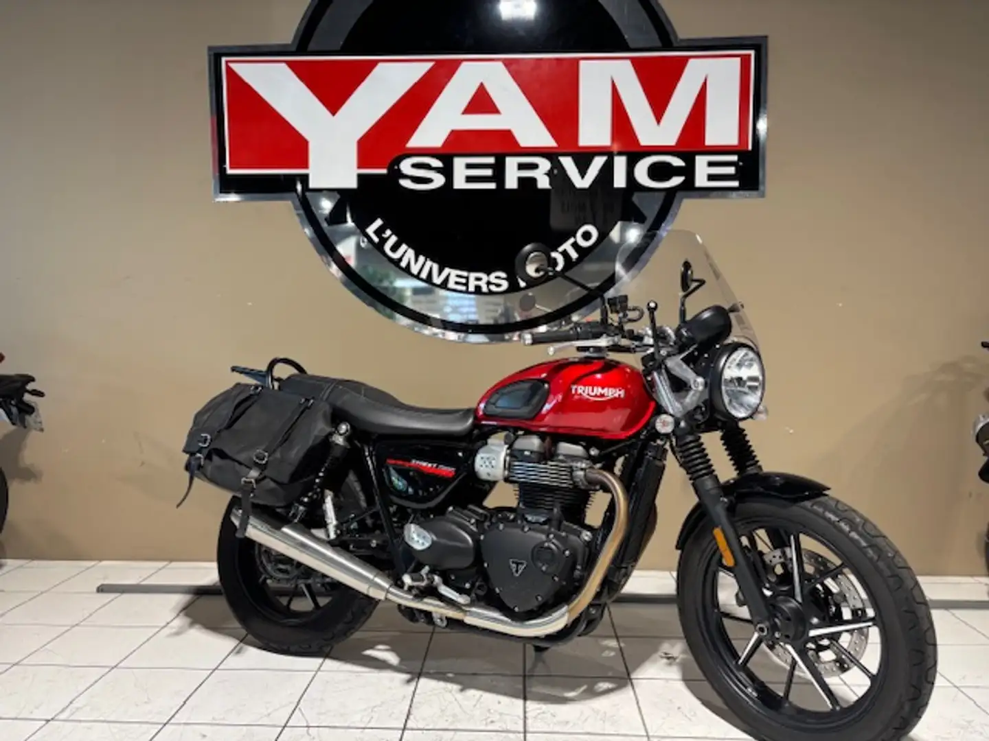 Triumph Street Twin Roşu - 1