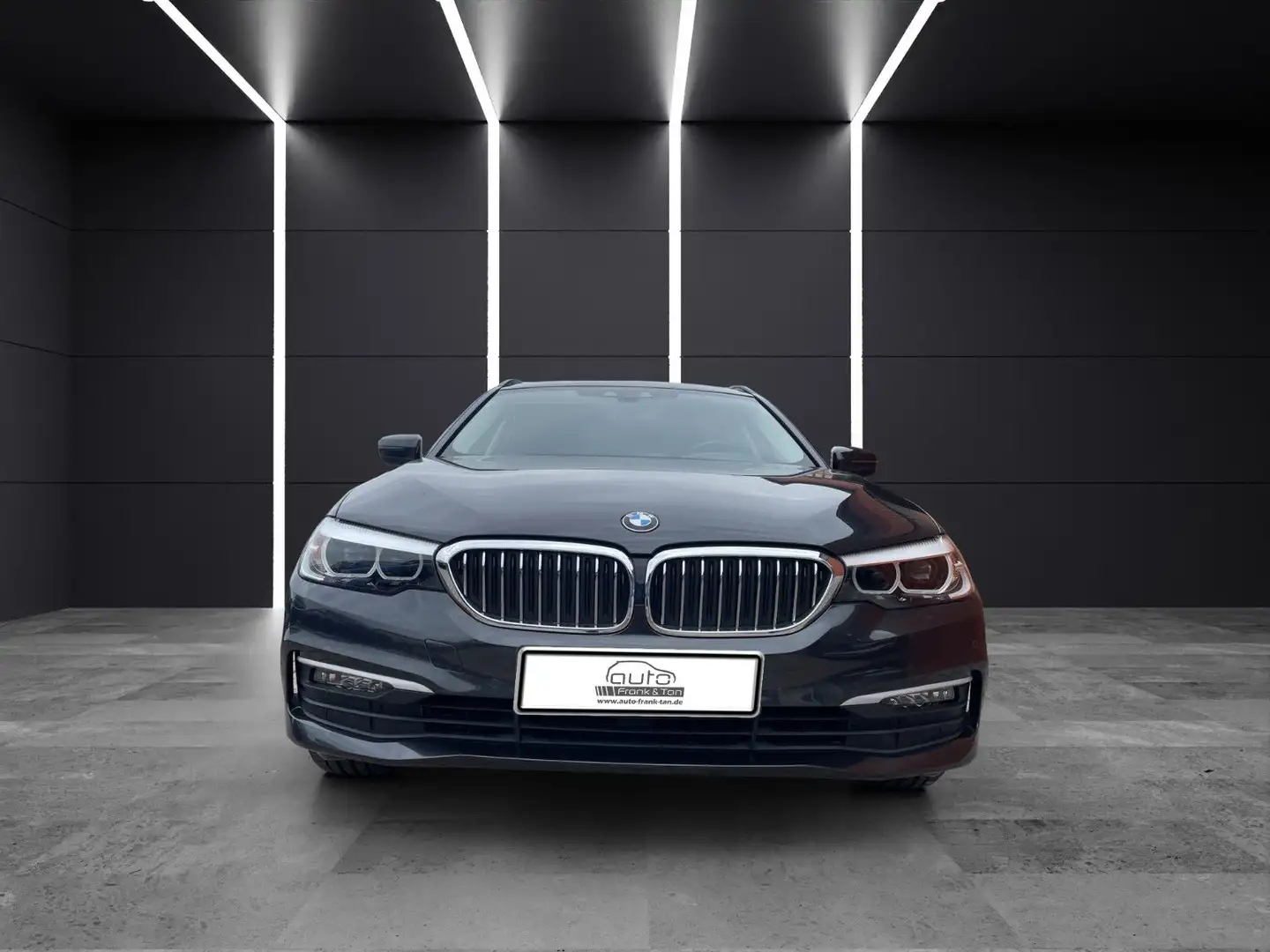 BMW 530 i Touring/Kamera/Pano/Memorysitze/Led/Shz Grau - 2