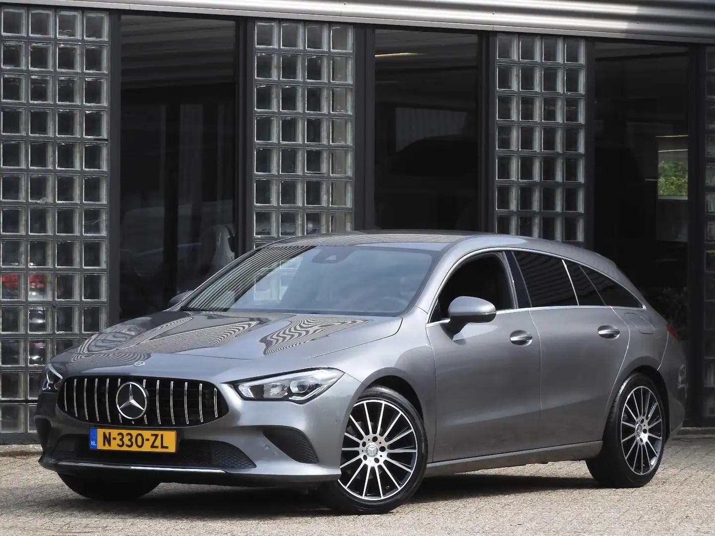 Mercedes-Benz CLA 180 WIDESCREEN/ ELEKT. KLEP/ 12 MND GARANTIE Grijs - 2