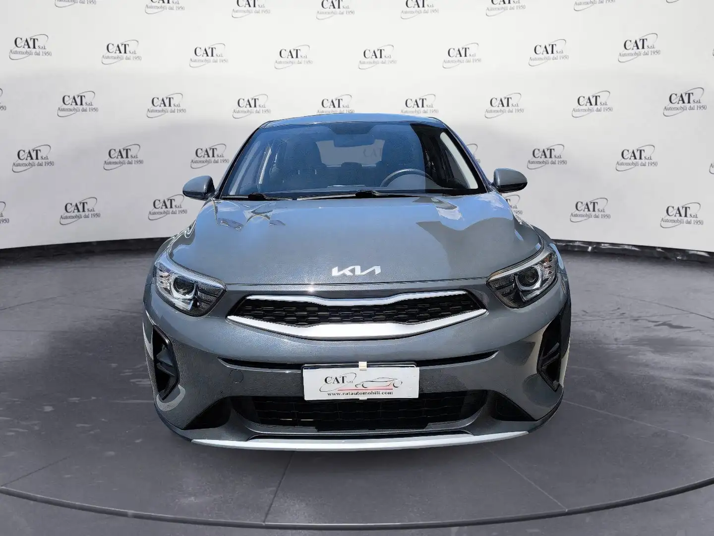 Kia Stonic 1.2 URBAN Grigio - 2