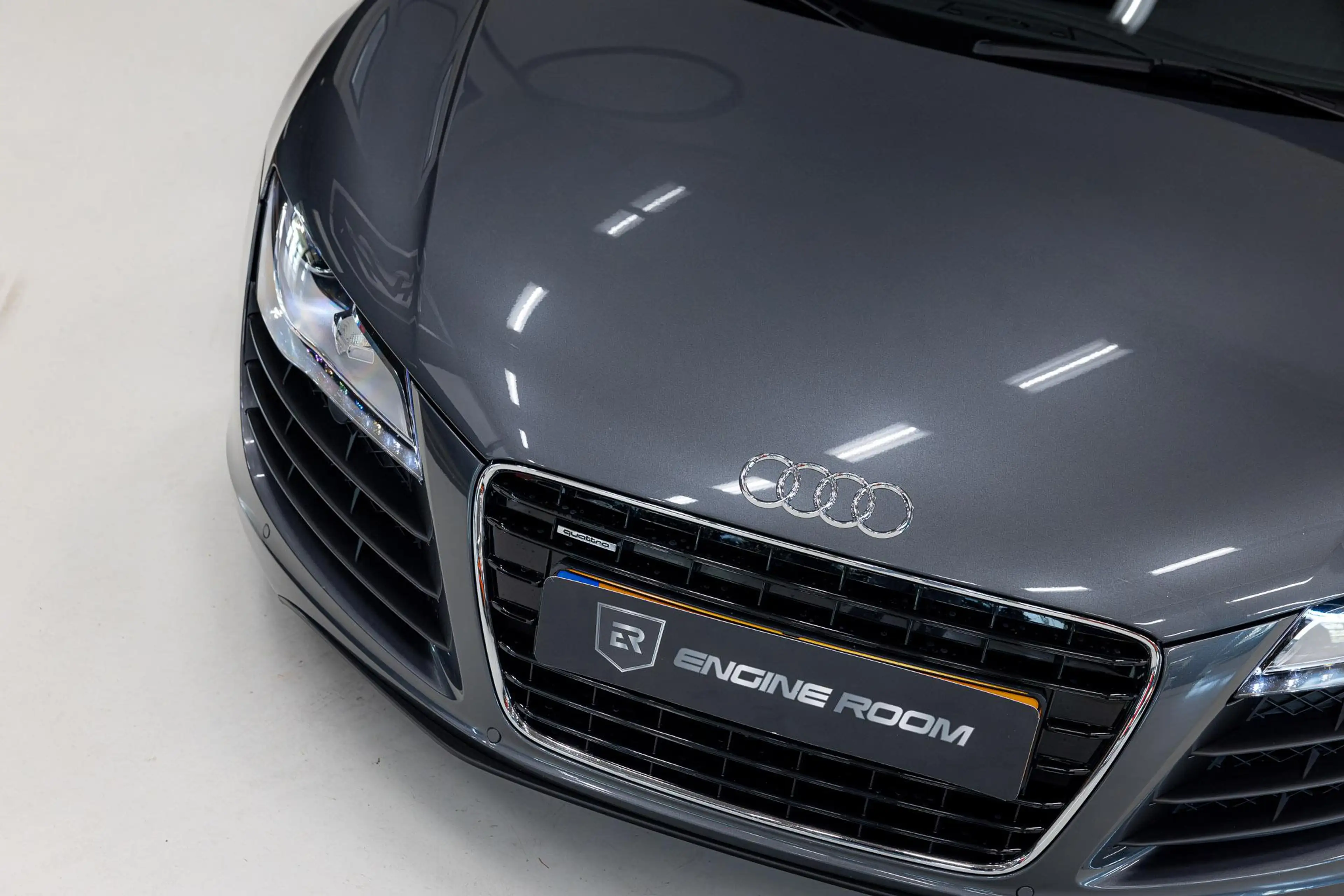 Audi R8 4.2 V8 FSI Manual | Carbon | FulL History | — photo 12