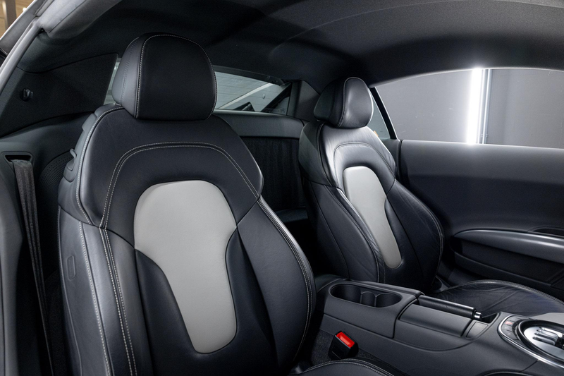 Audi R8 4.2 V8 FSI Manual | Carbon | FulL History | — photo 4