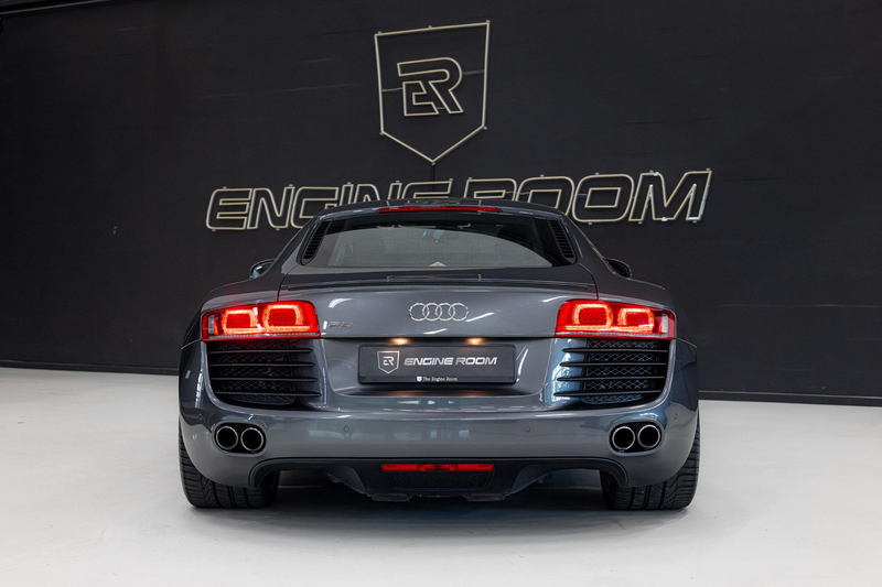 Audi R8 4.2 V8 FSI Manual | Carbon | FulL History | — photo 13